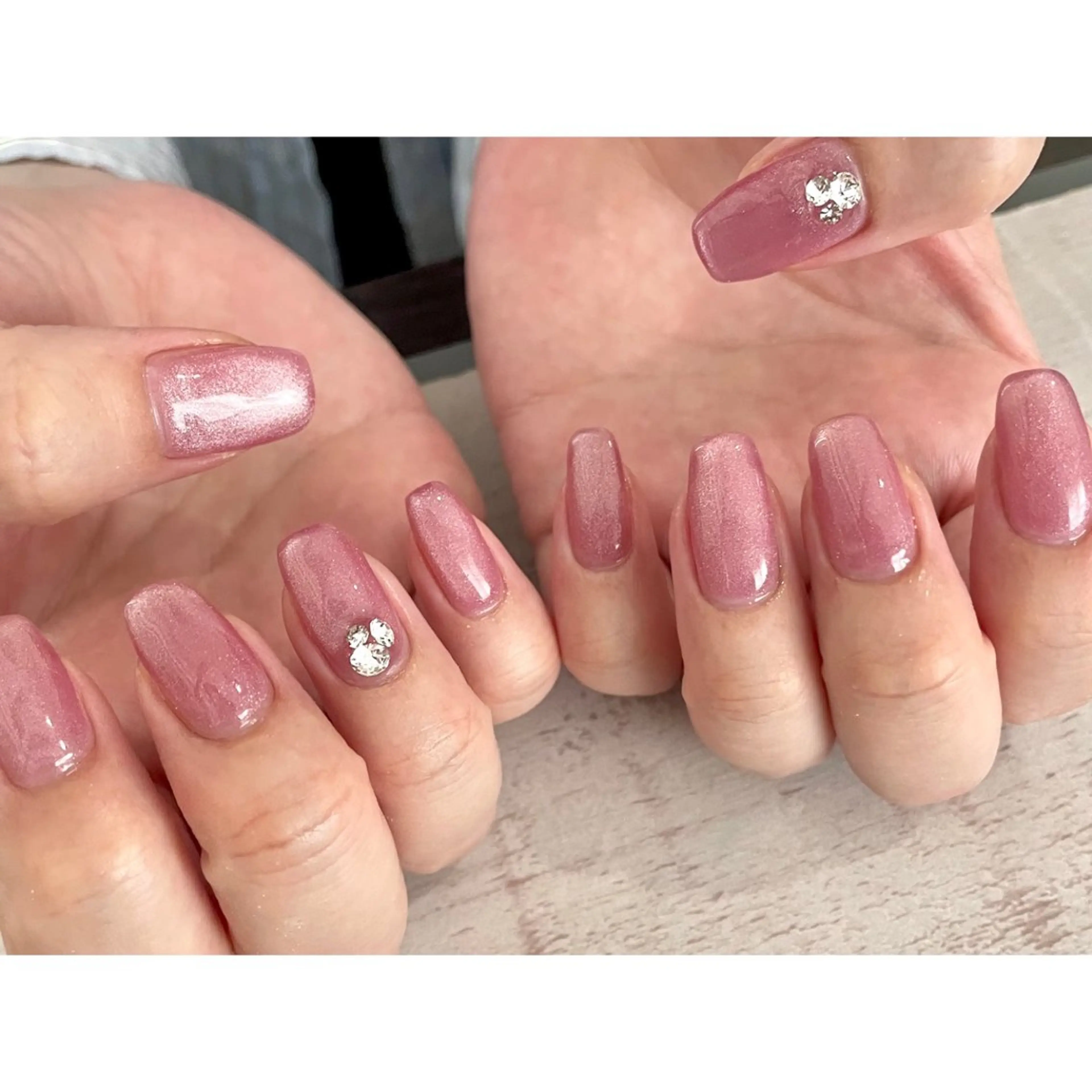 ネイル ストーンネイル 𖡼 yumenoのネイルデザイン