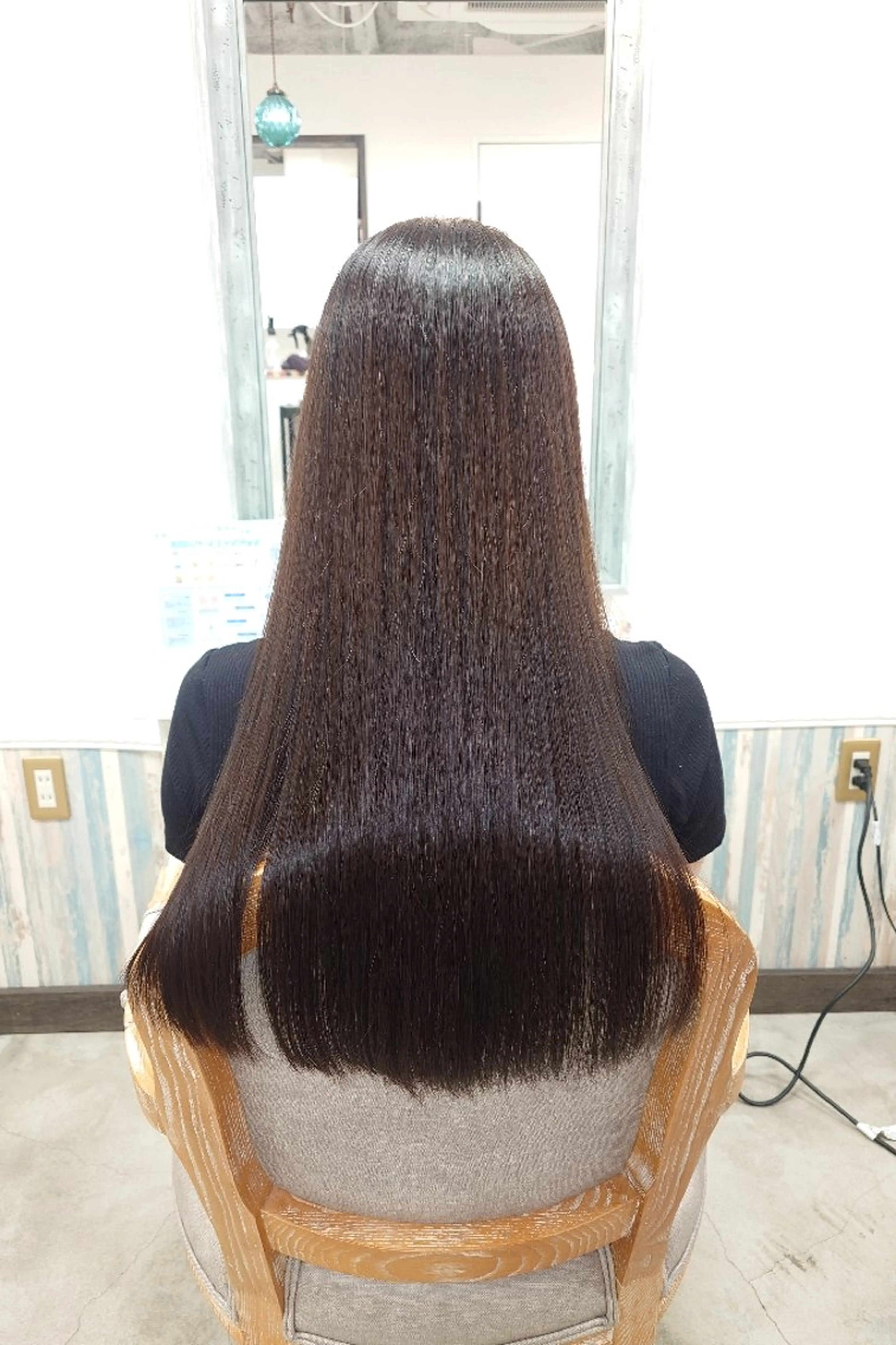 汗、湿気、膨らむ髪に!髪質改善ストレート🤗カット無✨土日祝🆗ストレートメニューが初めての方もお待ちしております‼️の写真