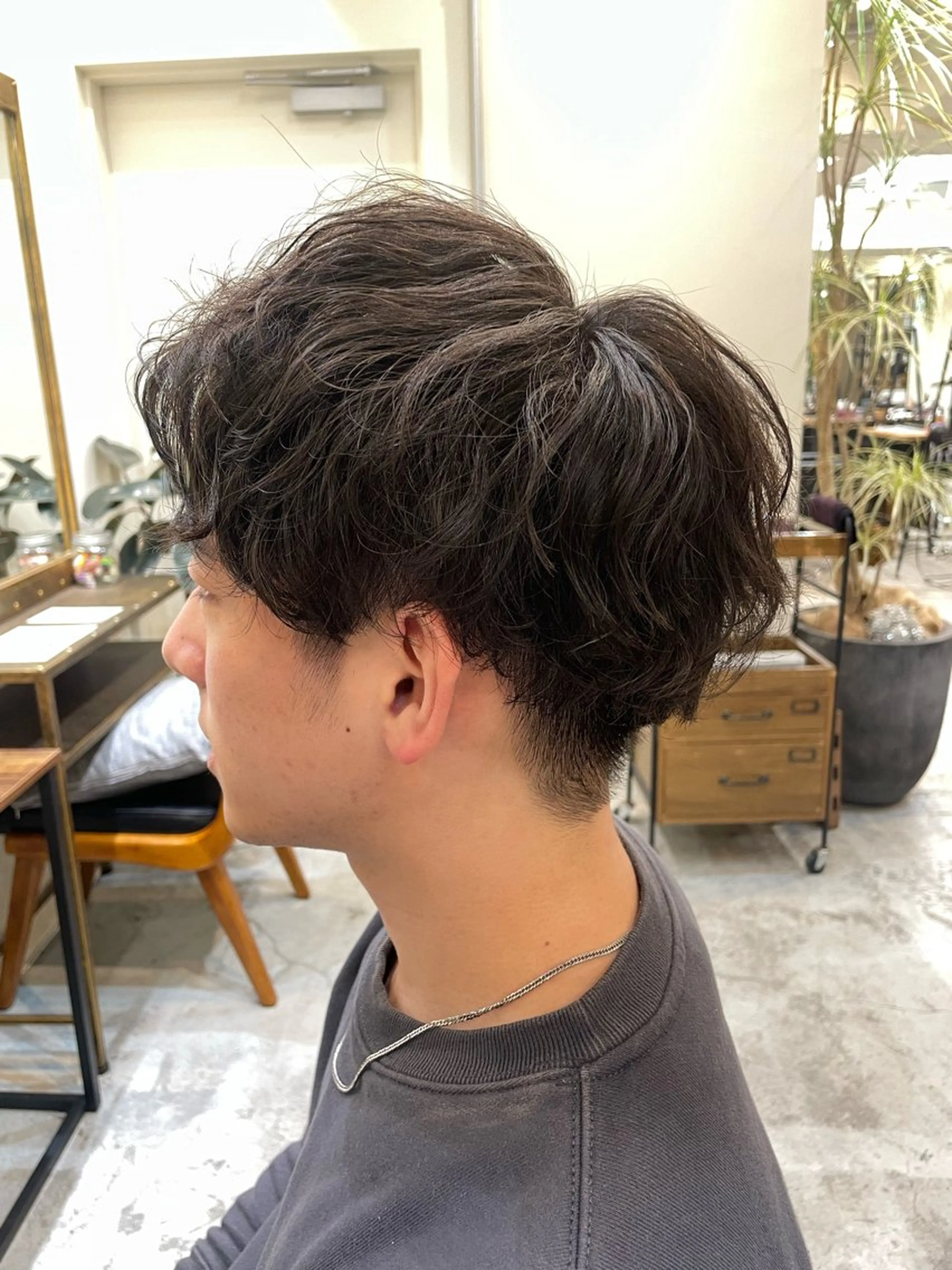 パーマ メンズ メンズパーマ レイヤーカット大人気 💛吉田百花のヘアスタイル
