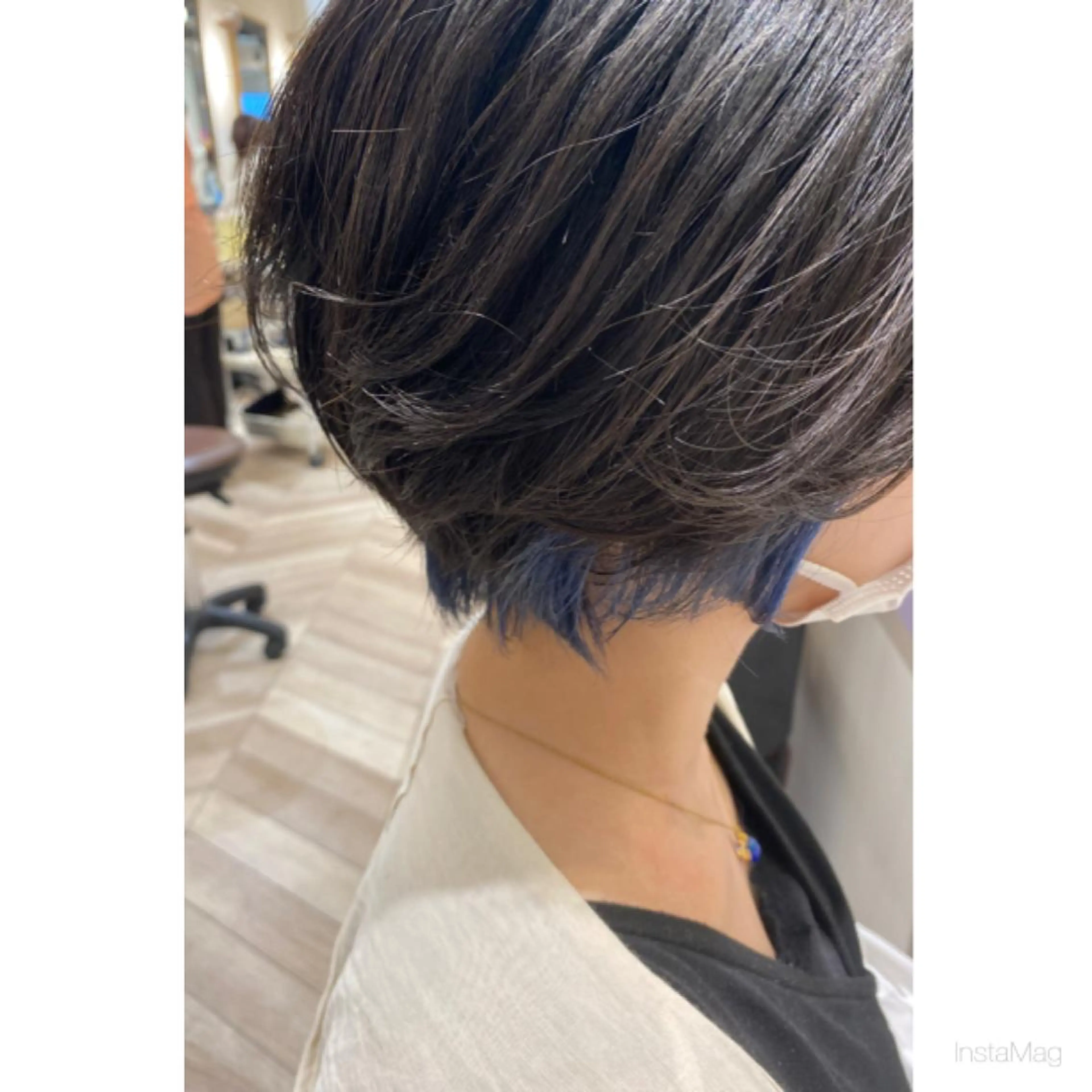 ショート カラー ブルーカラー カット ヘアカラー 岩間 香純のヘアスタイル
