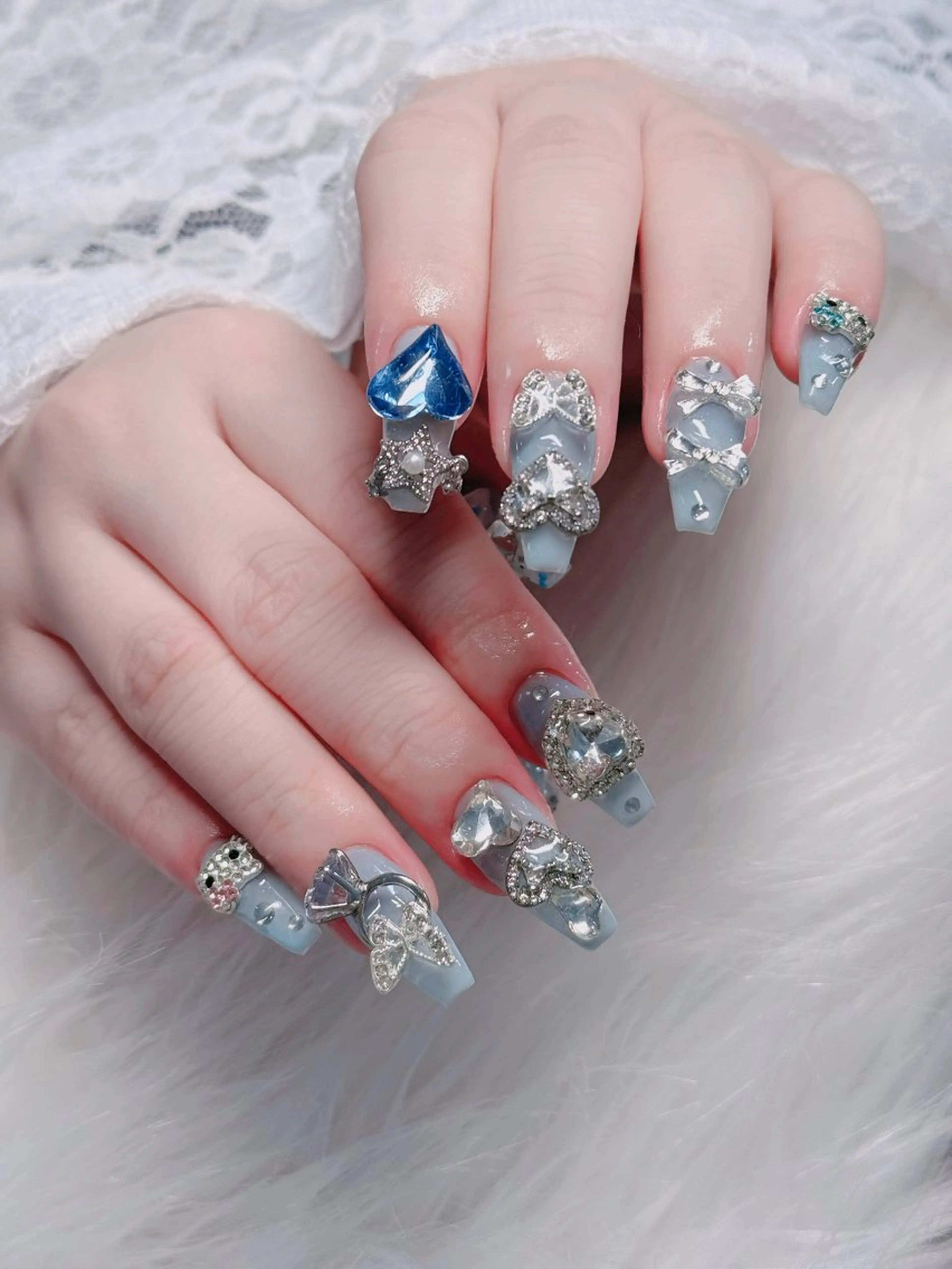 ネイル フレンチネイル ジェルネイル ガラスフレンチ ハロウィン ハート H.baby nail所属・H.baby Nail Salonのネイルデザイン