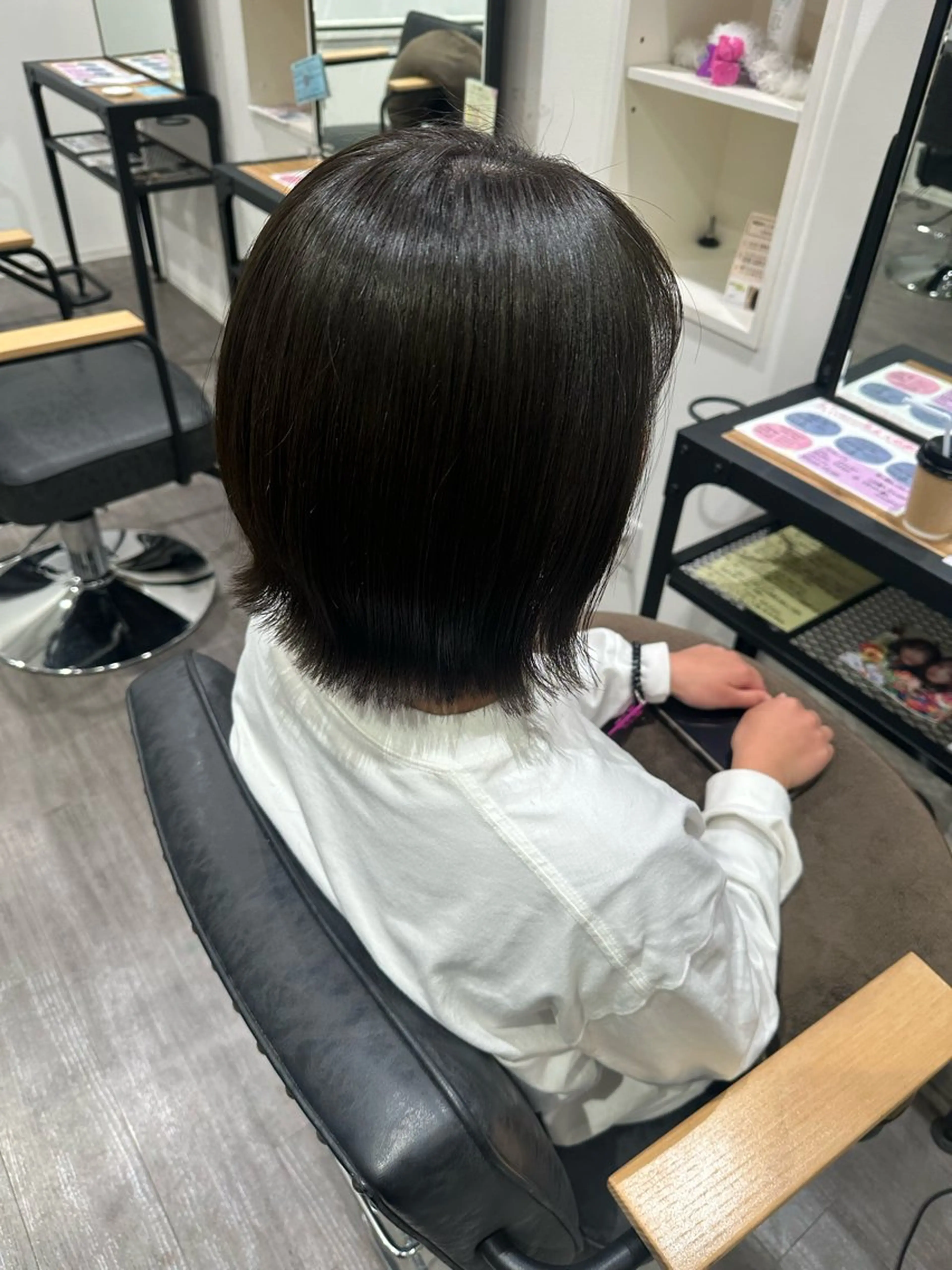 ミディアム カラー アッシュ オリーブアッシュ ヘアカラー トリートメント 艶髪レイヤー上田 紗也🇰🇷💗のヘアスタイル