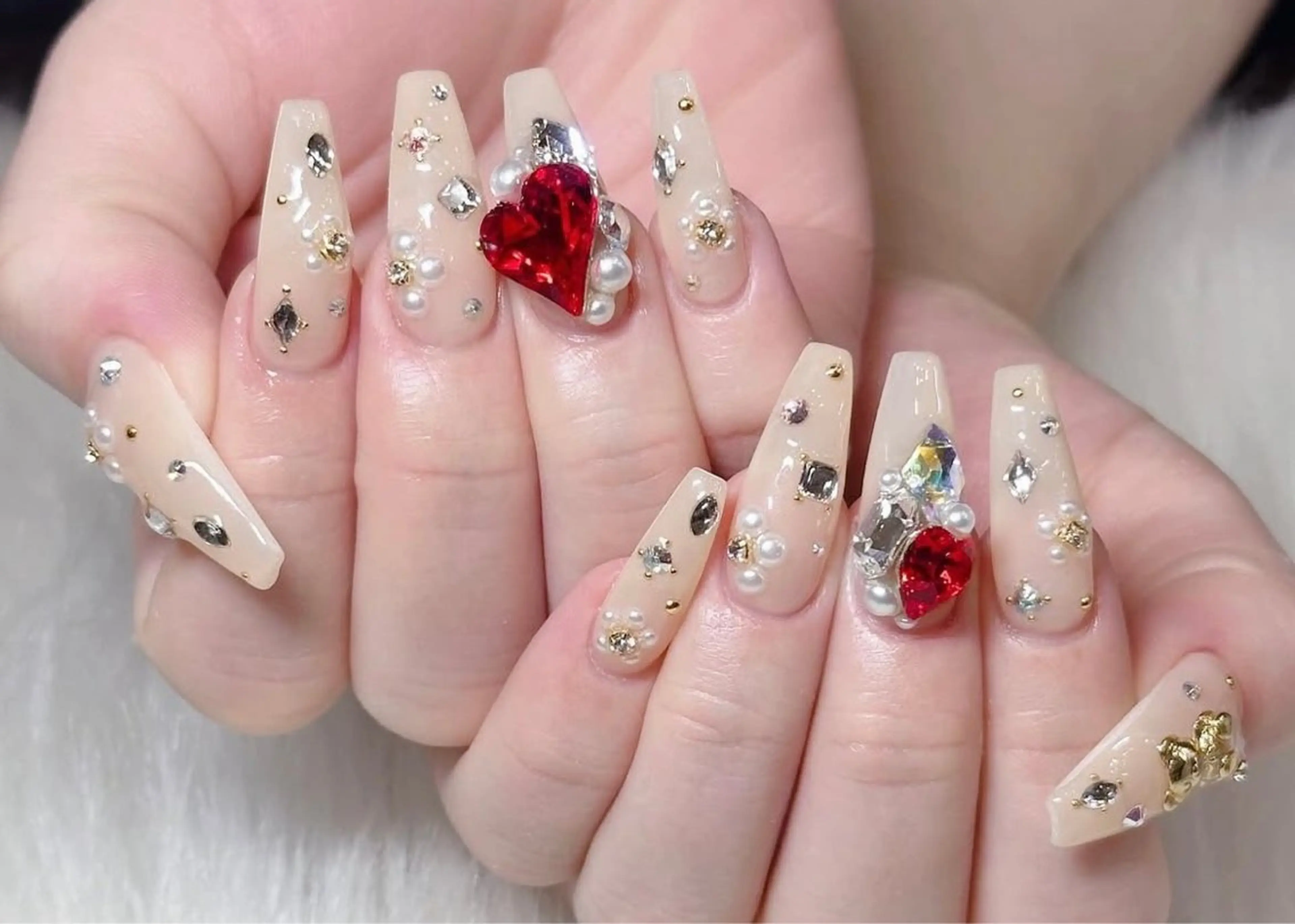ネイル ハンドネイル Cutil Nailsalon所属・Cutil. Nail🌈のネイルデザイン