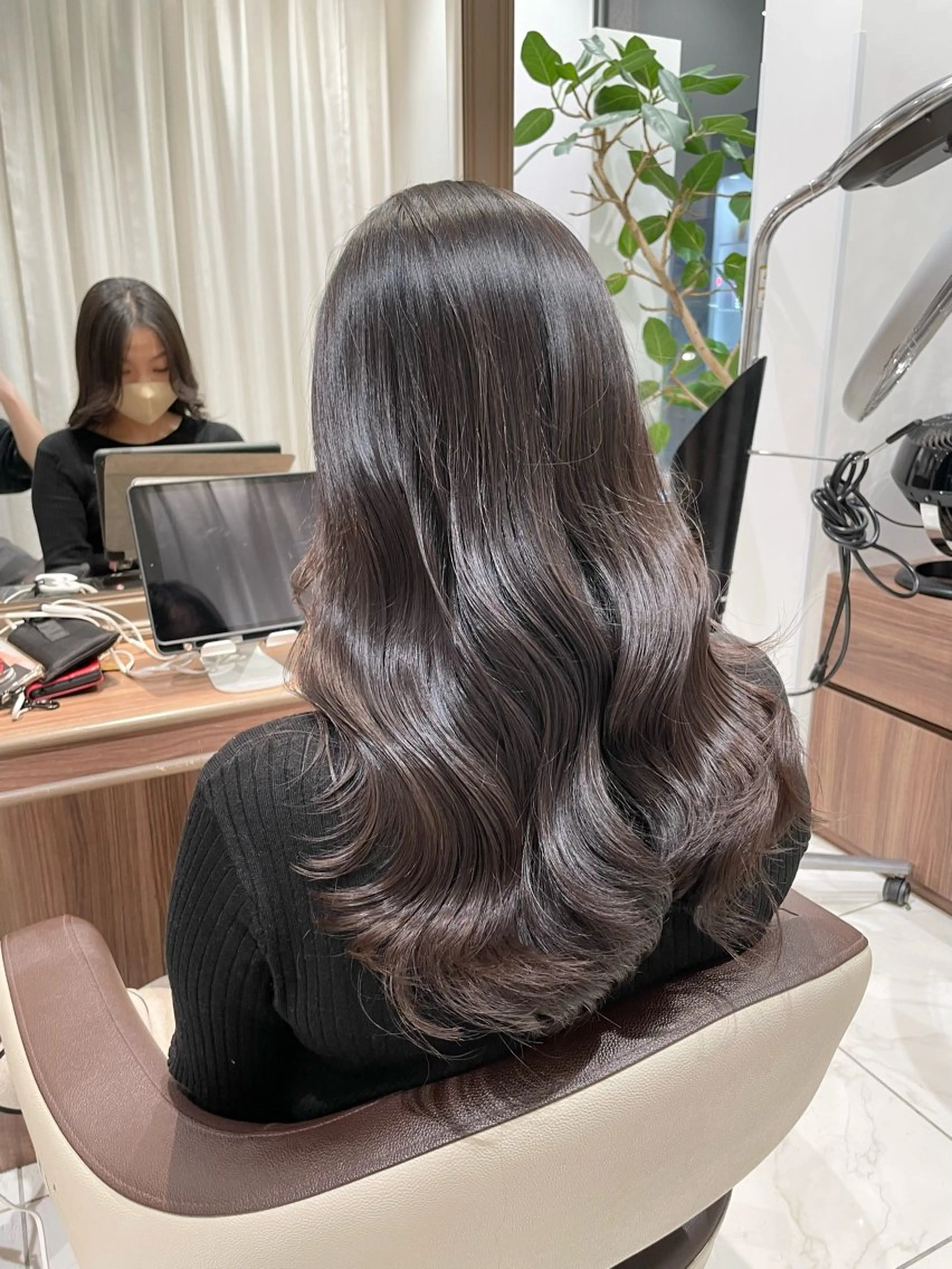 ロング ボブ くびれヘア 顔周りカット ハイライト 髪質改善 ヘアカラー トリートメント 🇰🇷韓国ヘア🤍 副店長/栗田のヘアスタイル
