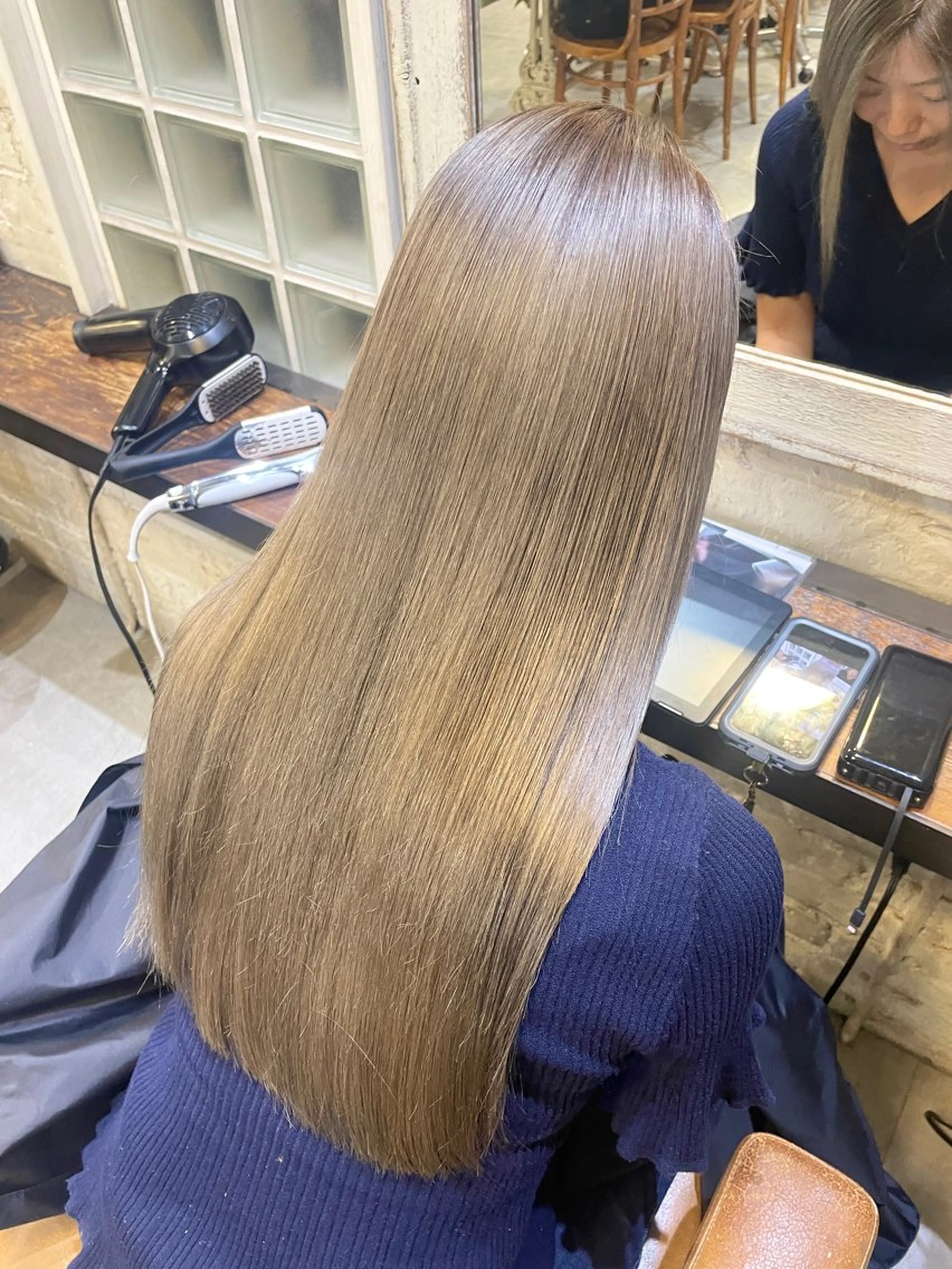 ロング ブリーチ＆縮毛矯正 🧸ともき🧸のヘアスタイル