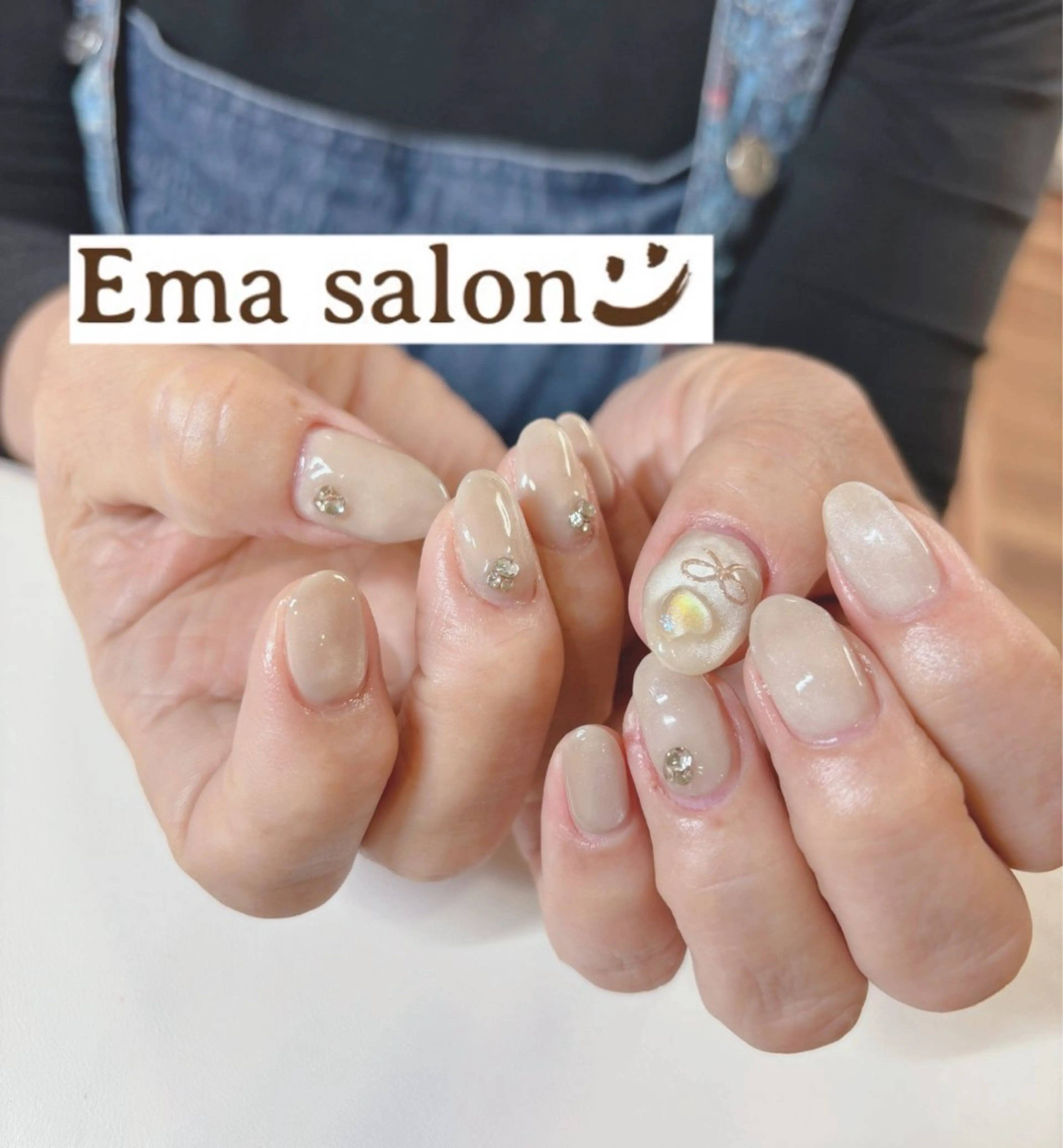 ネイル キラキラネイル ハンドネイル Ema salon所属・Ema salon hiromiのネイルデザイン