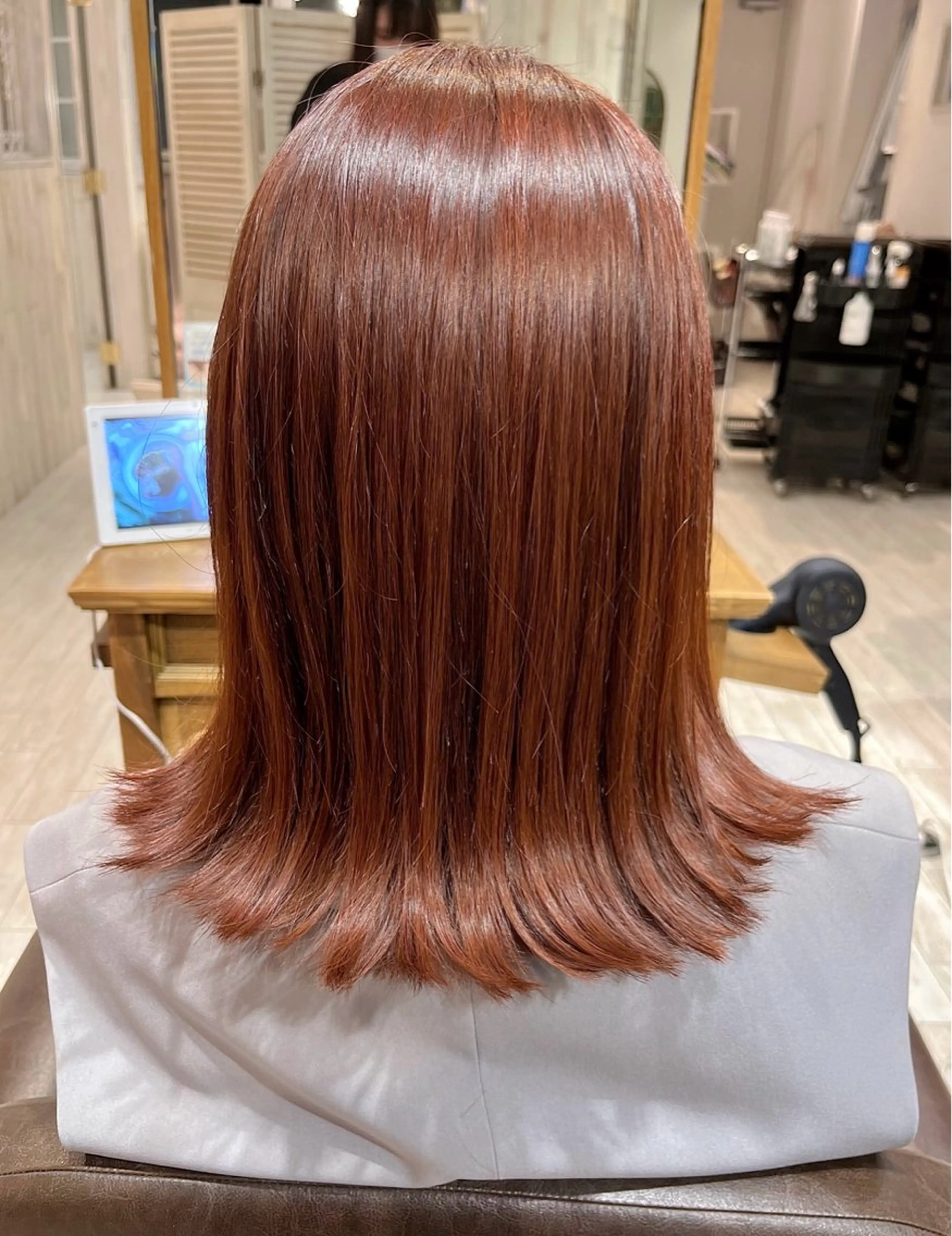 セミロング カラー ブラウンカラー カシス オレンジ オレンジブラウン 外ハネヘア カット ヘアカラー トリートメント 【韓国ヘア×透明感 カラー】笹谷 莉未のヘアスタイル