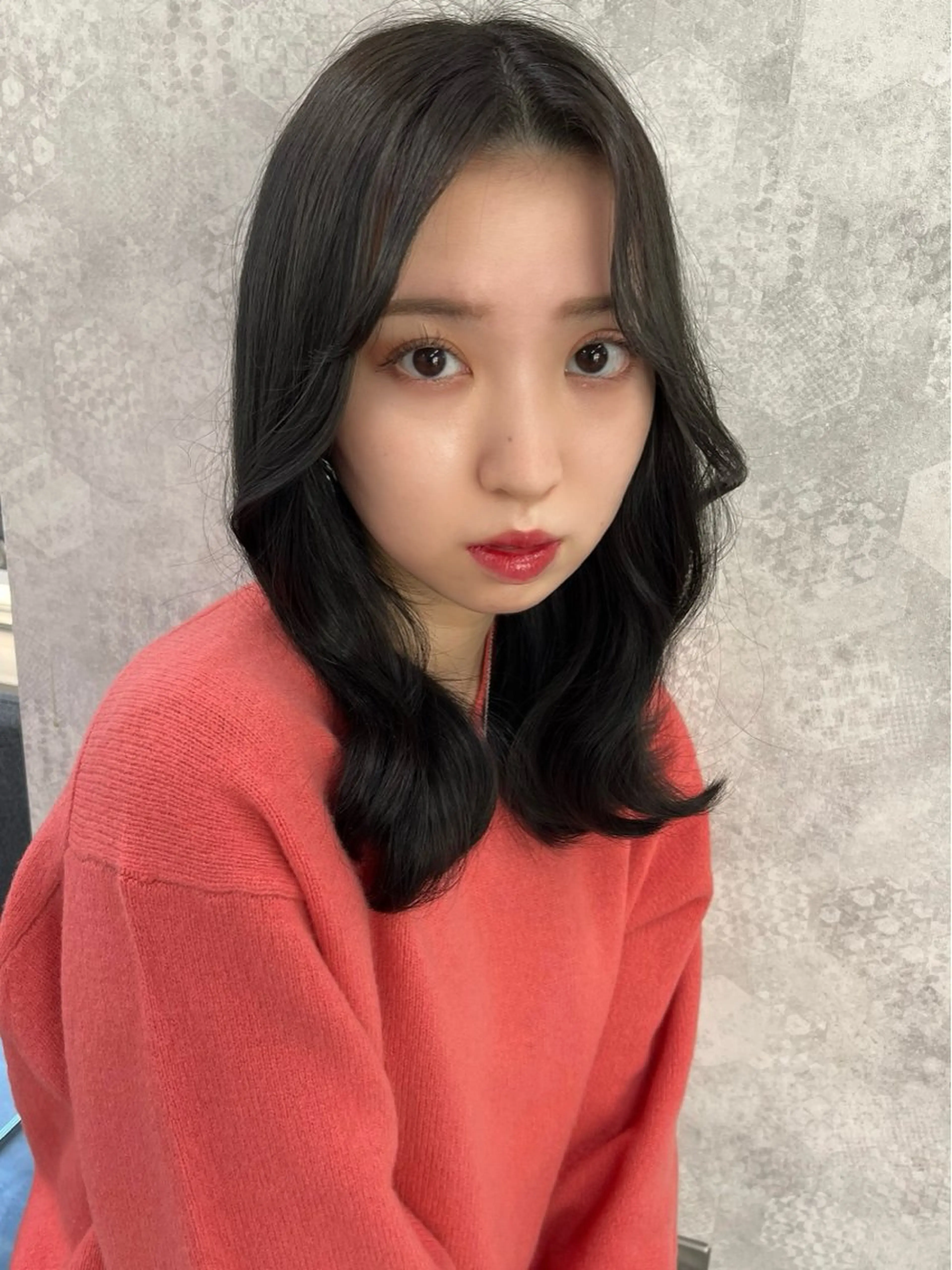 ミディアム カラー ヘアアレンジ カット ヘアカラー トリートメント 寒色アイドルカラー JUNOチナツのヘアスタイル