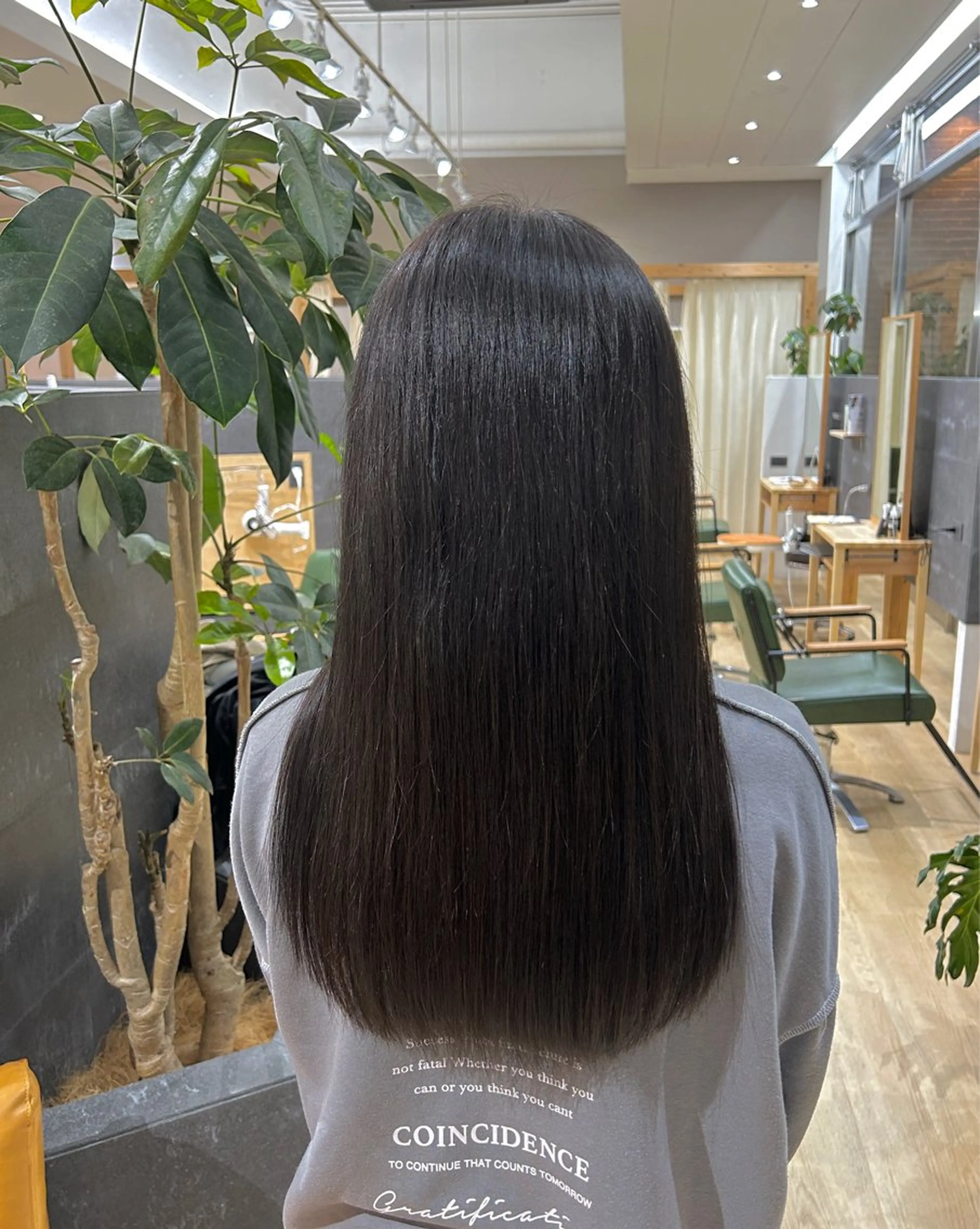 ロング カラー アッシュ アッシュグレー OPS  hair 西新店所属・藤本 航大のヘアスタイル