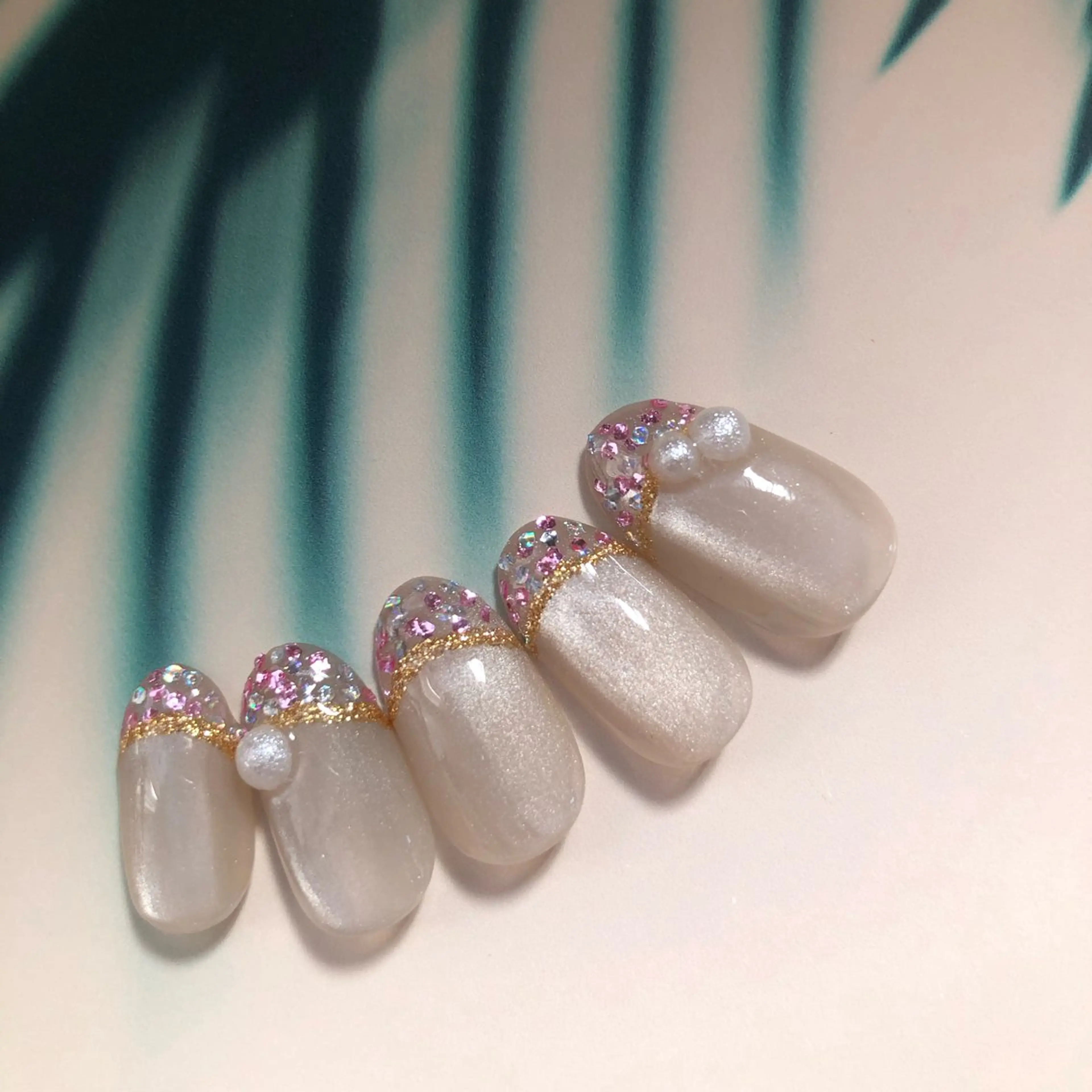 ネイル フレンチネイル キラキラネイル ハンドネイル S nailのネイルデザイン