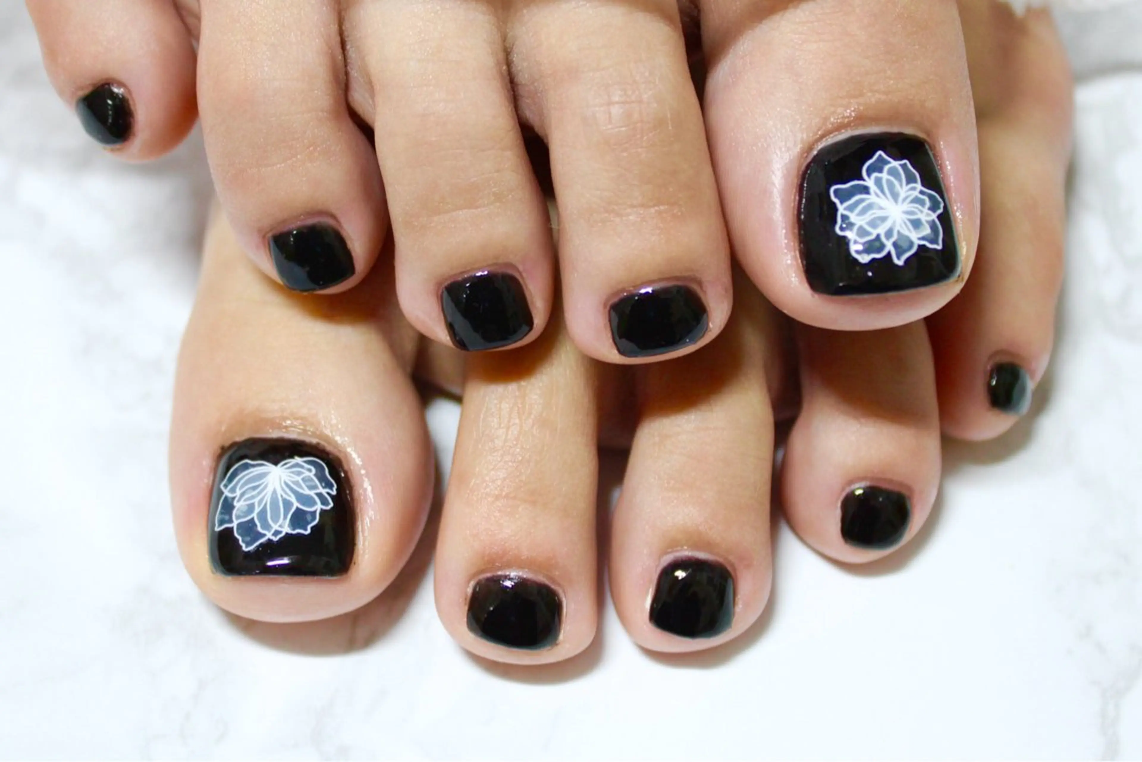 ネイル レイジー スワンのネイルデザイン