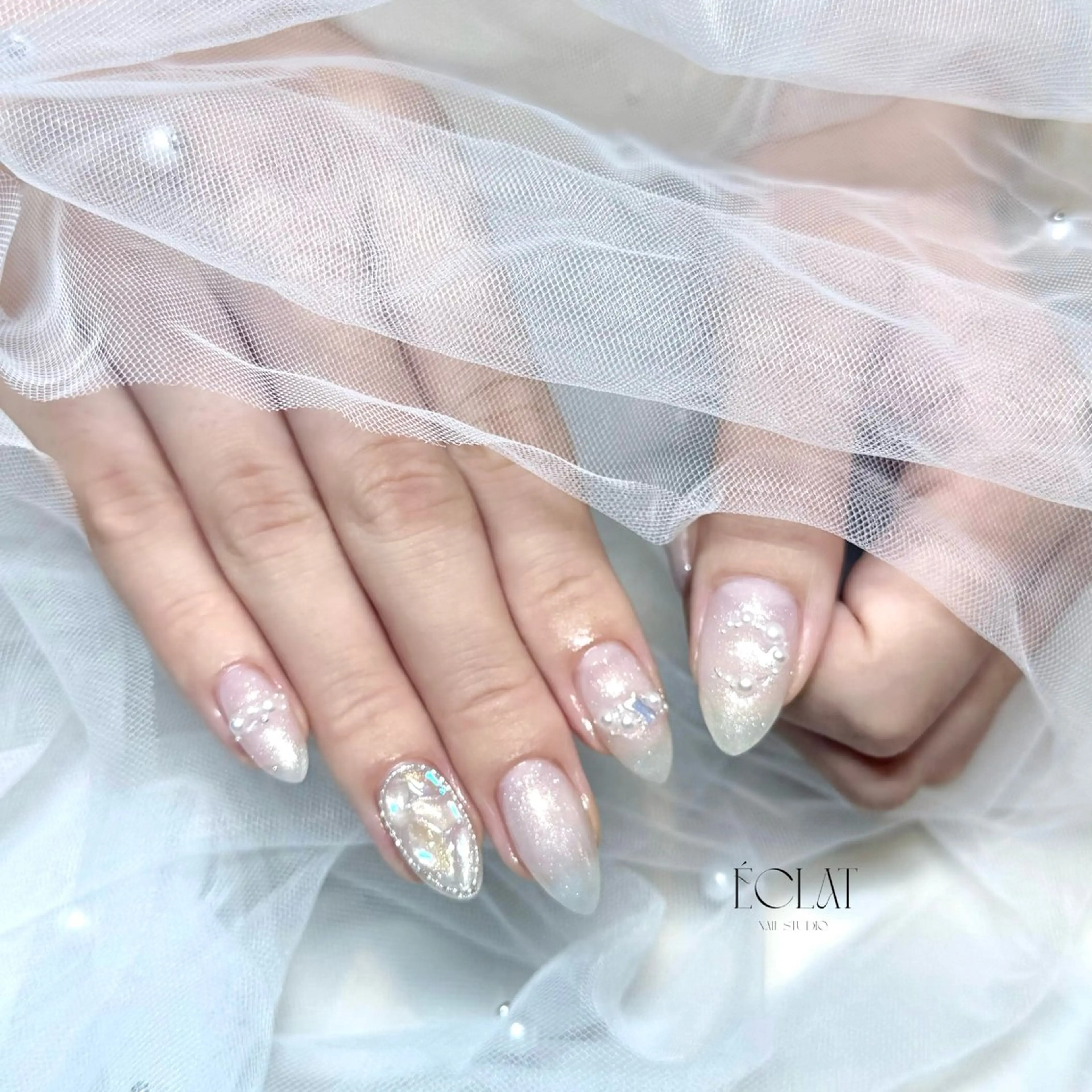 ネイル ハンドネイル éclat nail studio（She nail studio内）所属・韓国ワンホン éclat🩵飯山のネイルデザイン