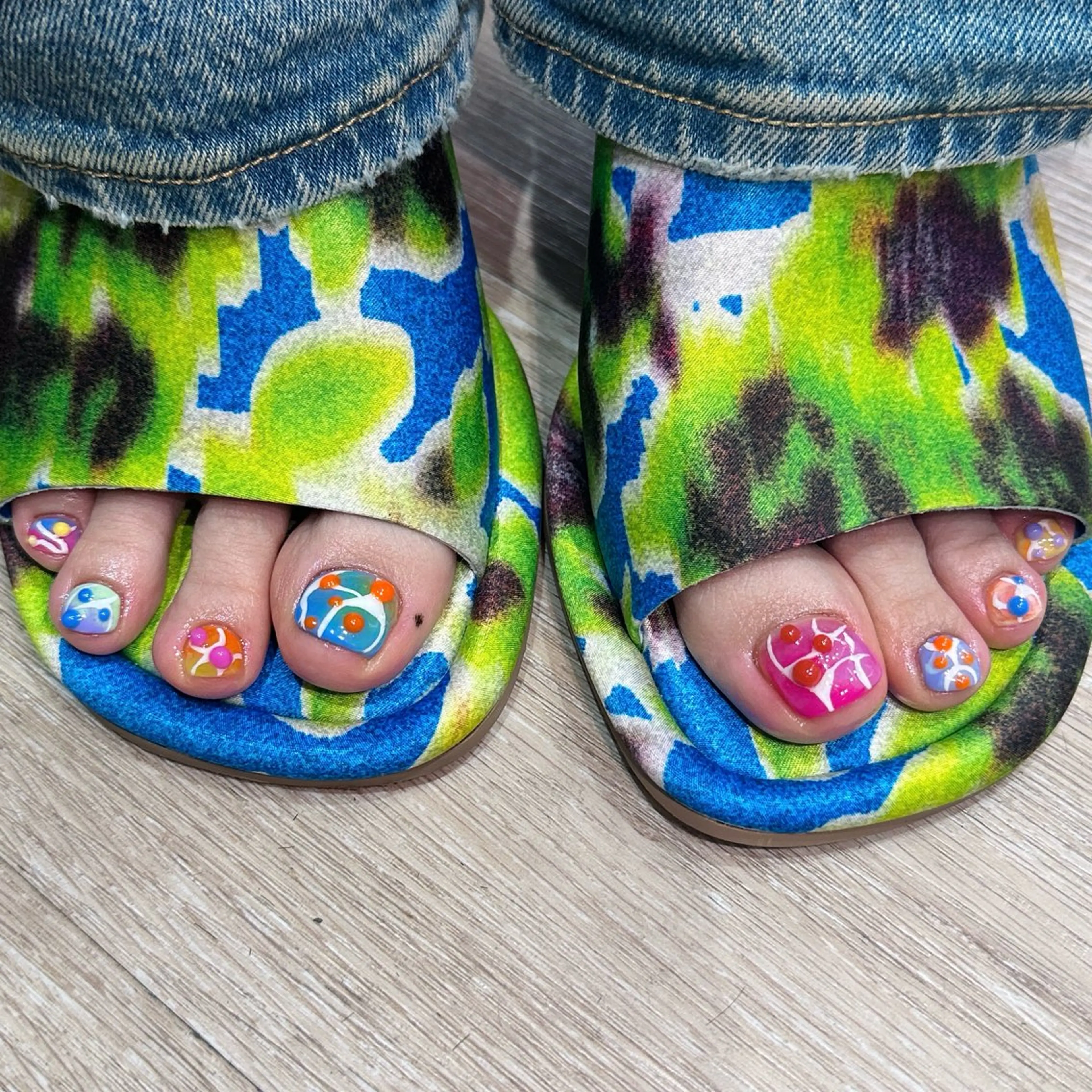 ネイル フットネイル 👽個性派ネイル🎀 komachiのネイルデザイン
