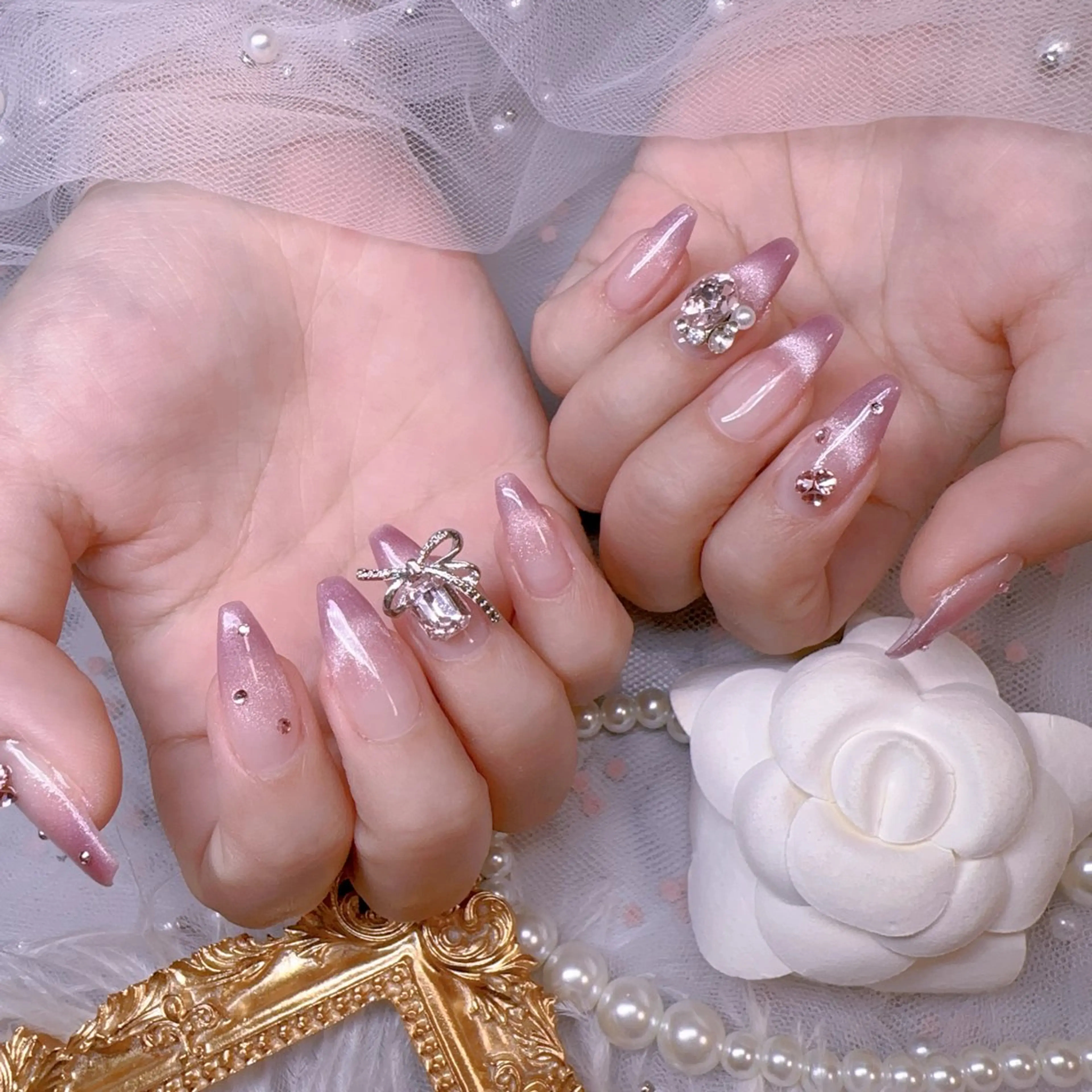 ネイル オーロラネイル フットネイル 韓国ネイル ラメ(グリッター) ラメグラデーション ハンドネイル Belle nail salon 新小岩のネイルデザイン