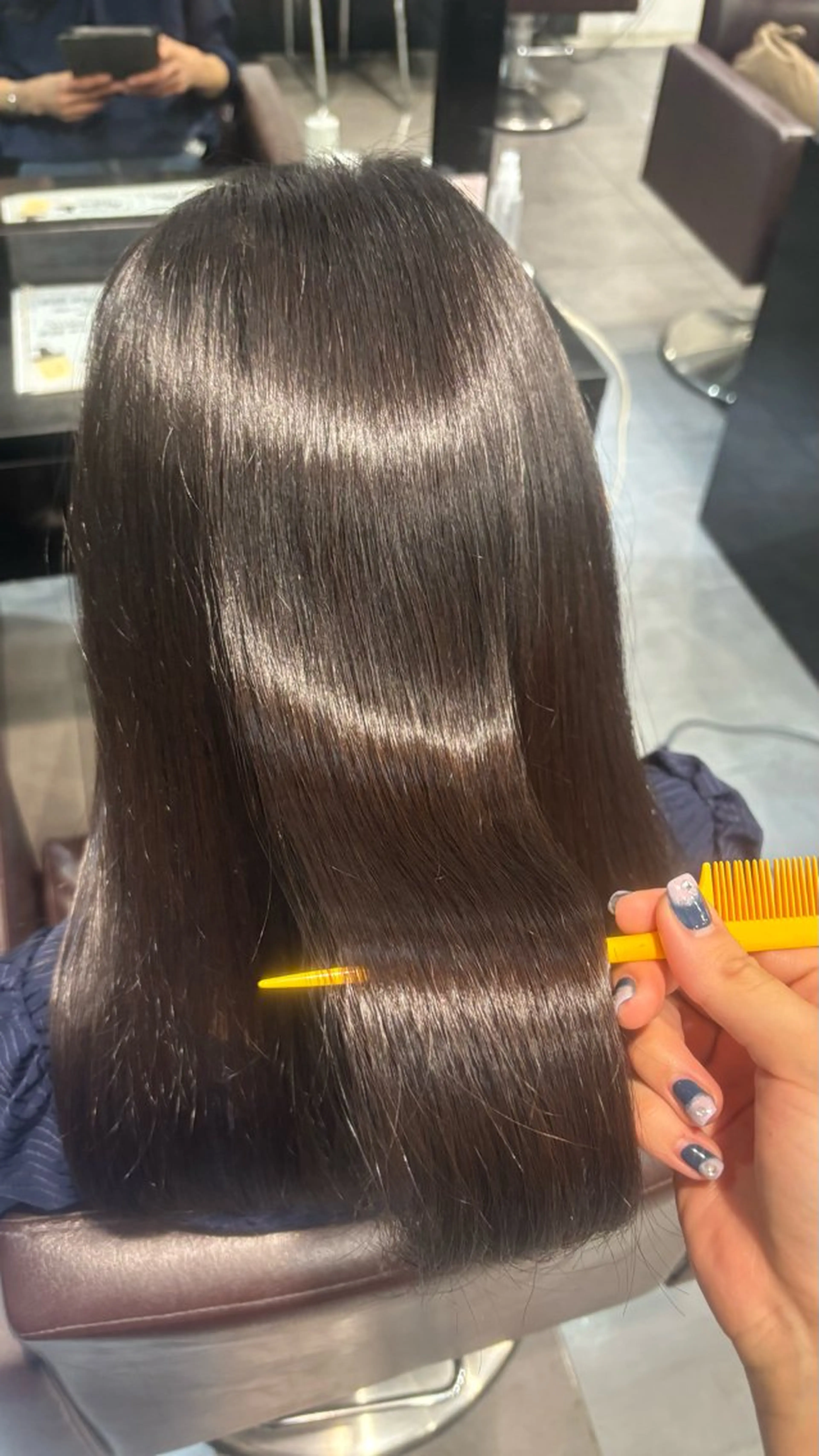 セミロング 縮毛矯正 宮澤 小冬のヘアスタイル
