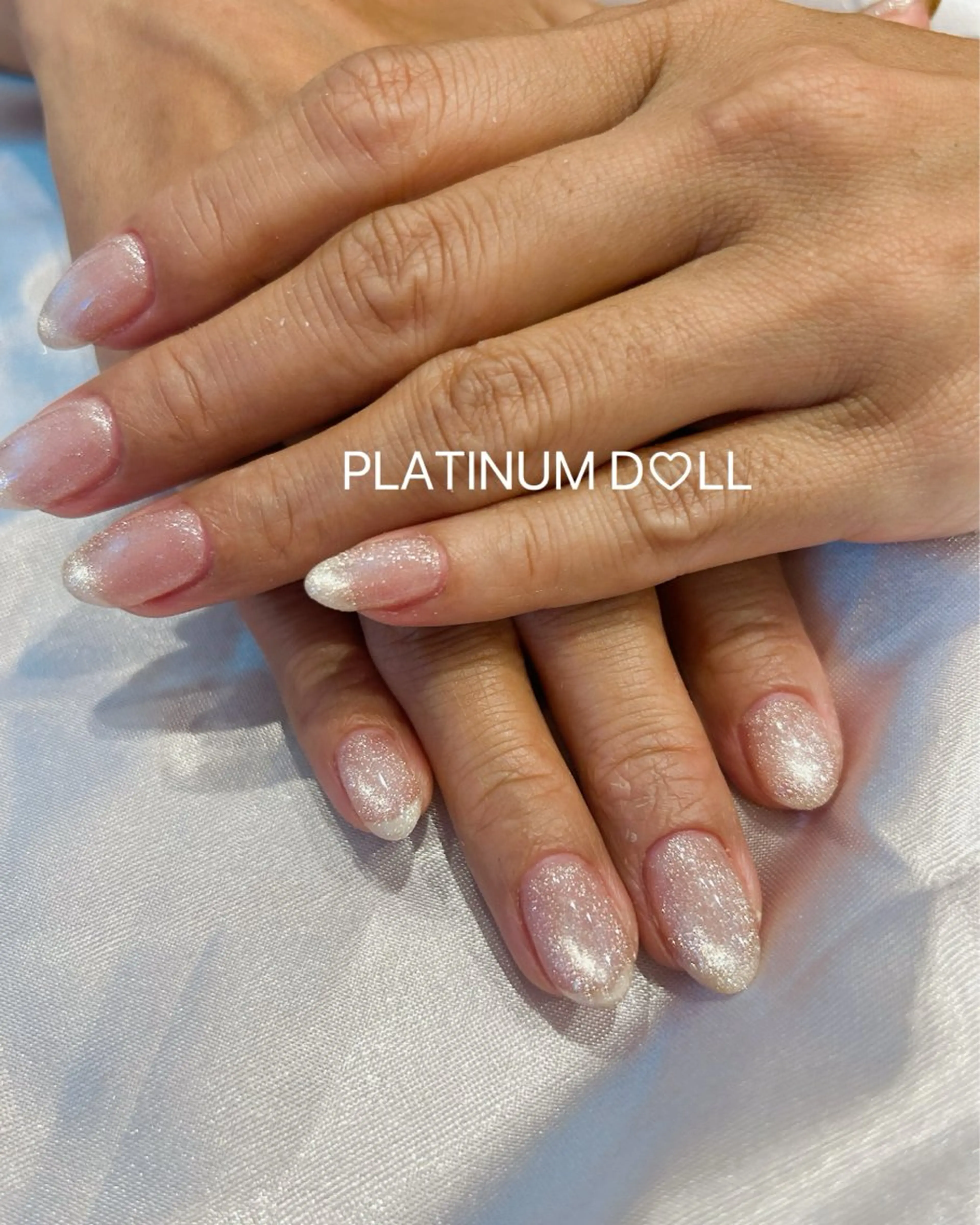 ネイル フットネイル グラデーション キラキラネイル 韓国ネイル マグネットネイル ハンドネイル 🎀PLATINUM DOLL はな🎀のネイルデザイン