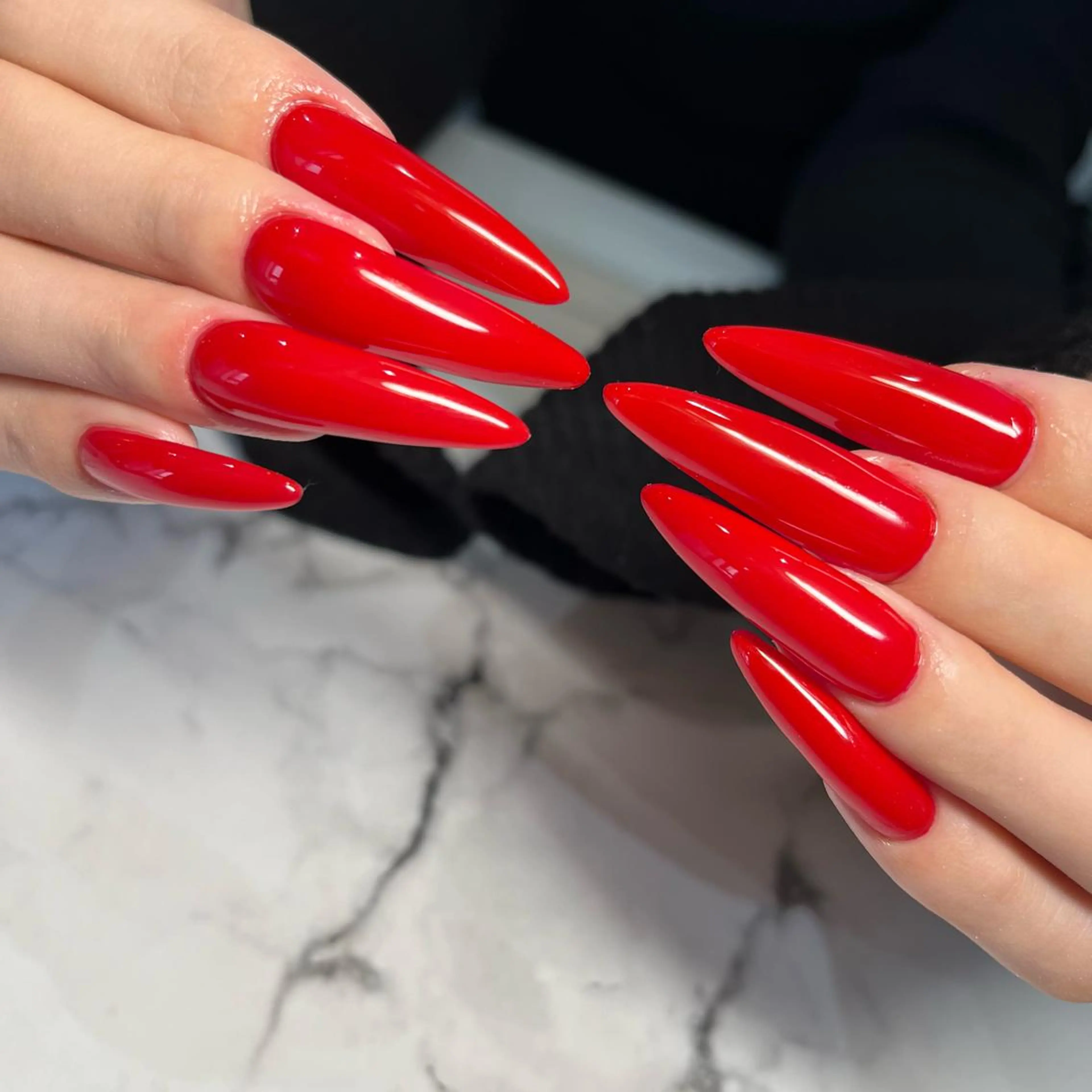 ネイル フットネイル フレンチネイル ジェルネイル ラメ(グリッター) ラメグラデーション ハンドネイル NEO Beauty Salon所属・𝐍𝐄𝐎 𝐉𝐔𝐑𝐈のネイルデザイン