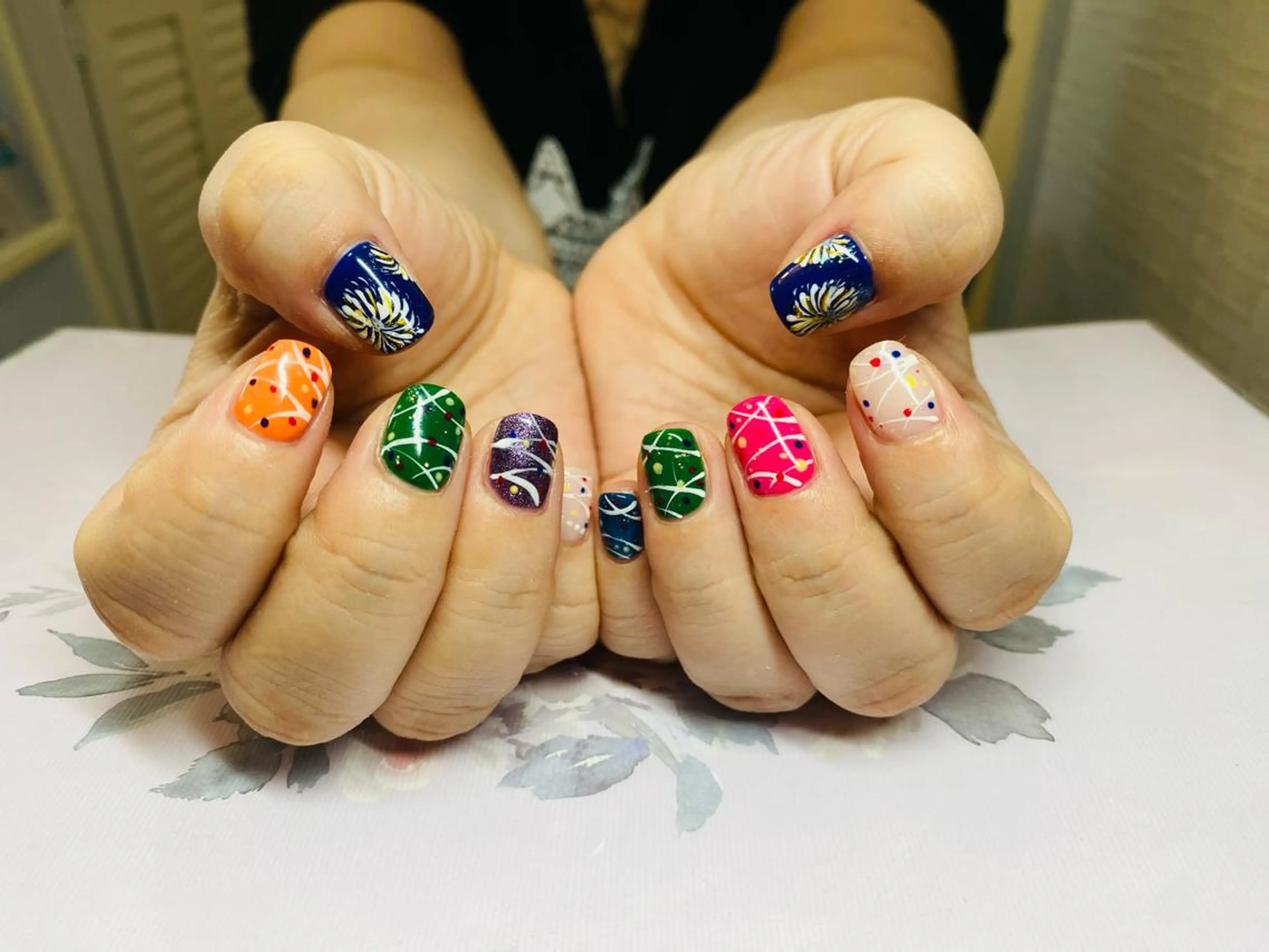 ネイル 夏ネイル ヨーヨーネイル ハンドネイル Chandra nail&tarotのネイルデザイン