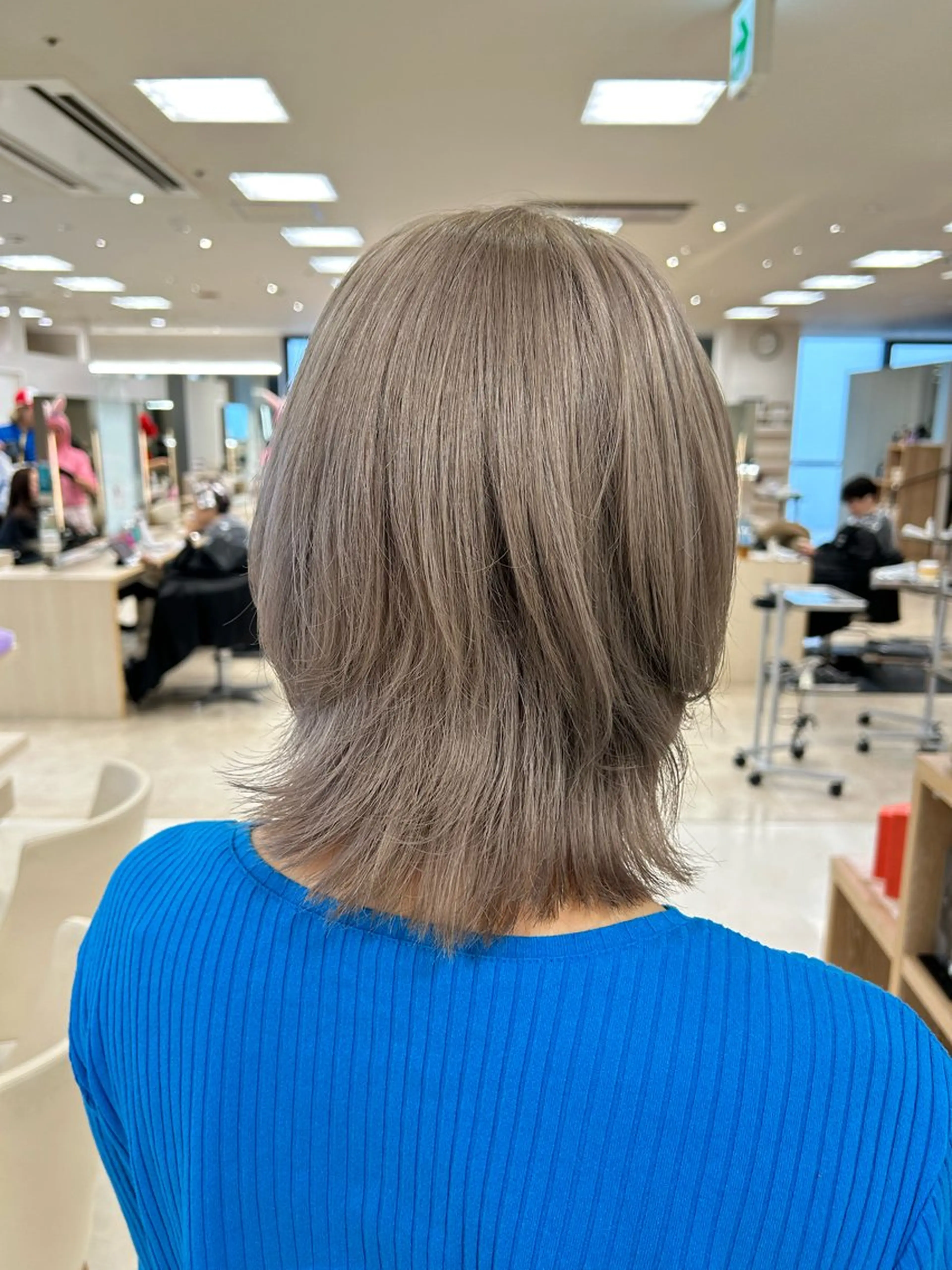 カラー ヘアカラー トリートメント kenje luscaのヘアスタイル