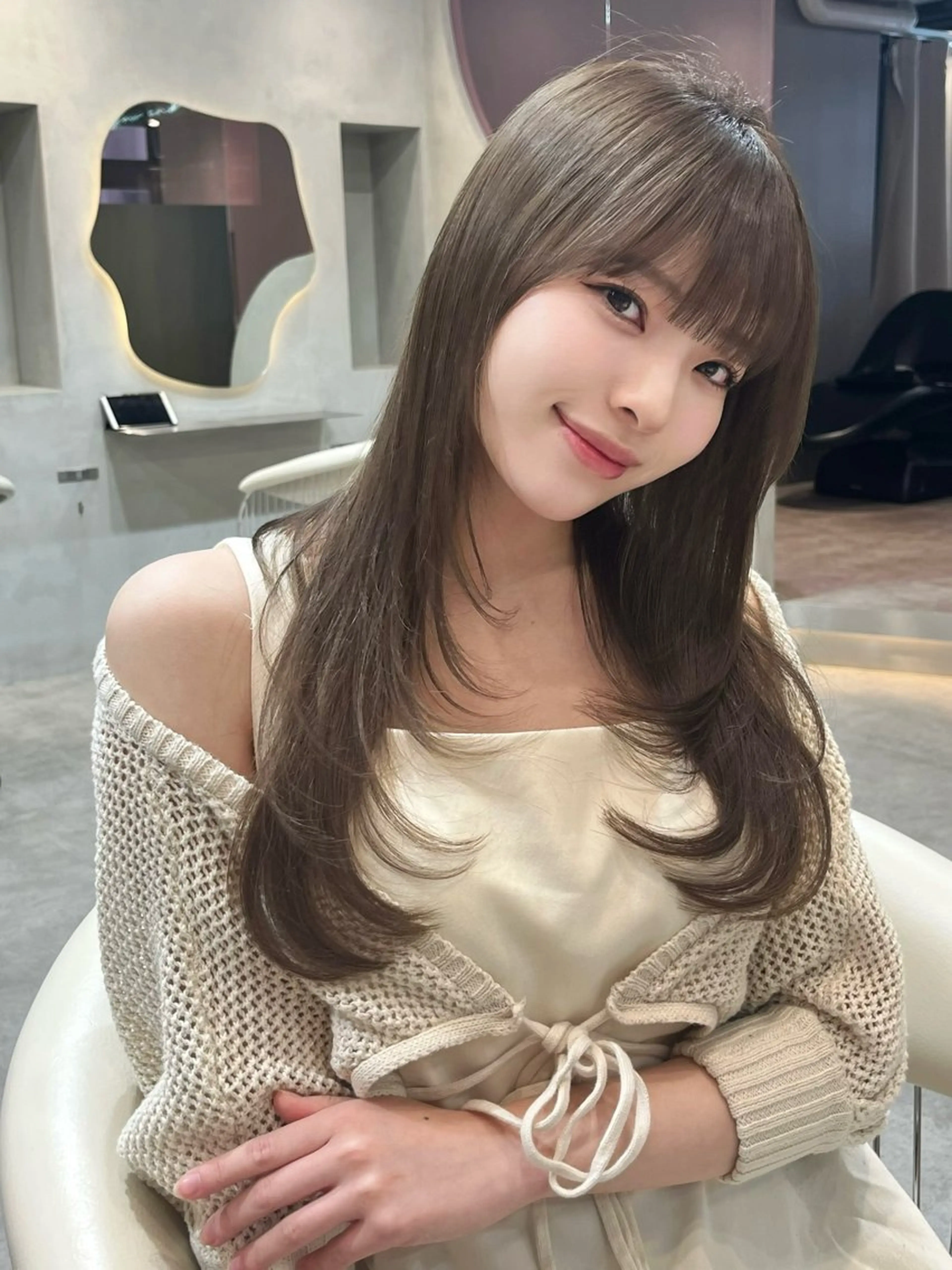 ロング カラー ブリーチ ダブルカラー ブリーチなしカラー 韓国風ヘア レイヤーカット カット ヘアカラー トリートメント 髪質改善 縮毛矯正 韓国ヘア　柏崎颯刀のヘアスタイル