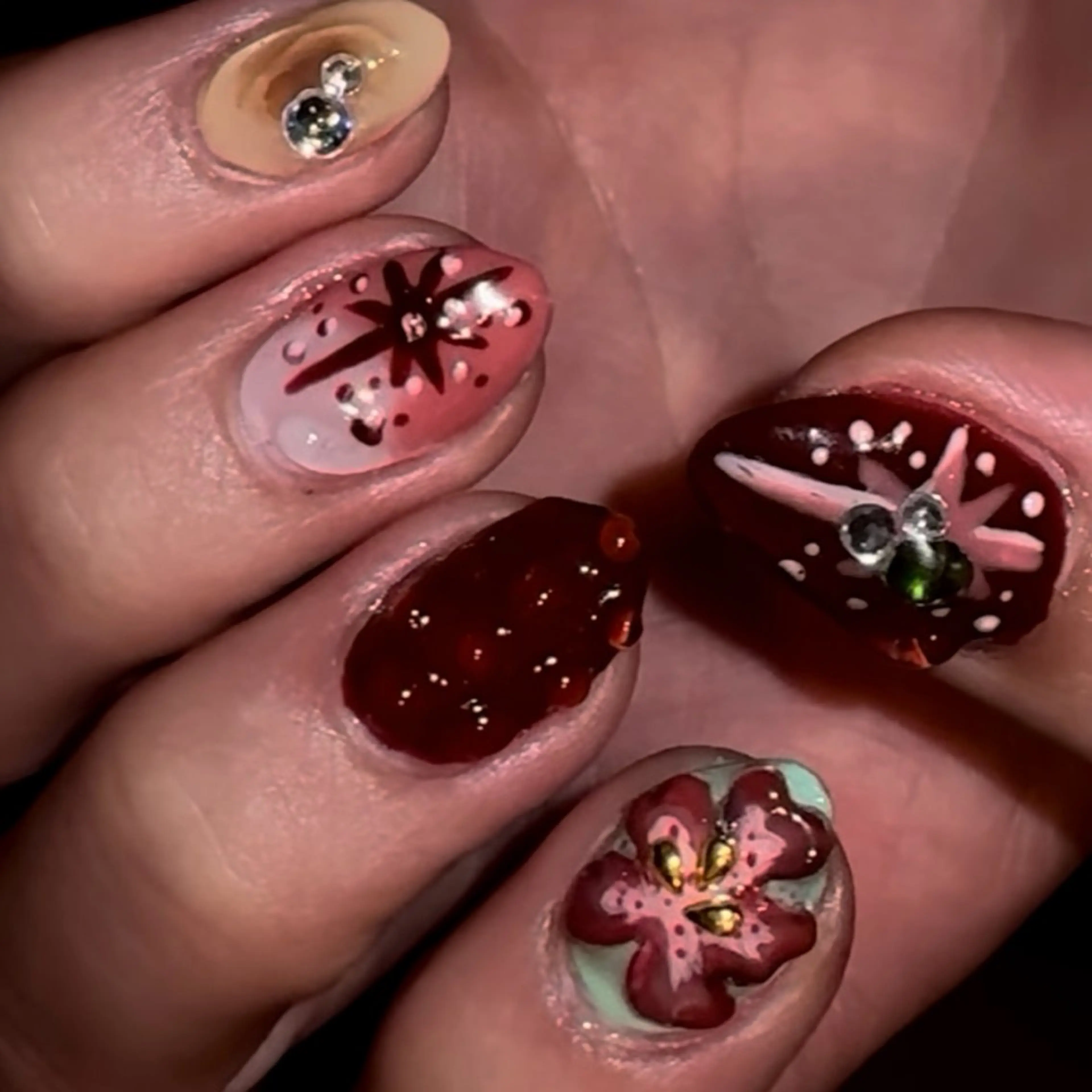 ネイル ニュアンスネイル ハンドネイル ticro所属・海外ネイル💅🏼 yutsukIのネイルデザイン