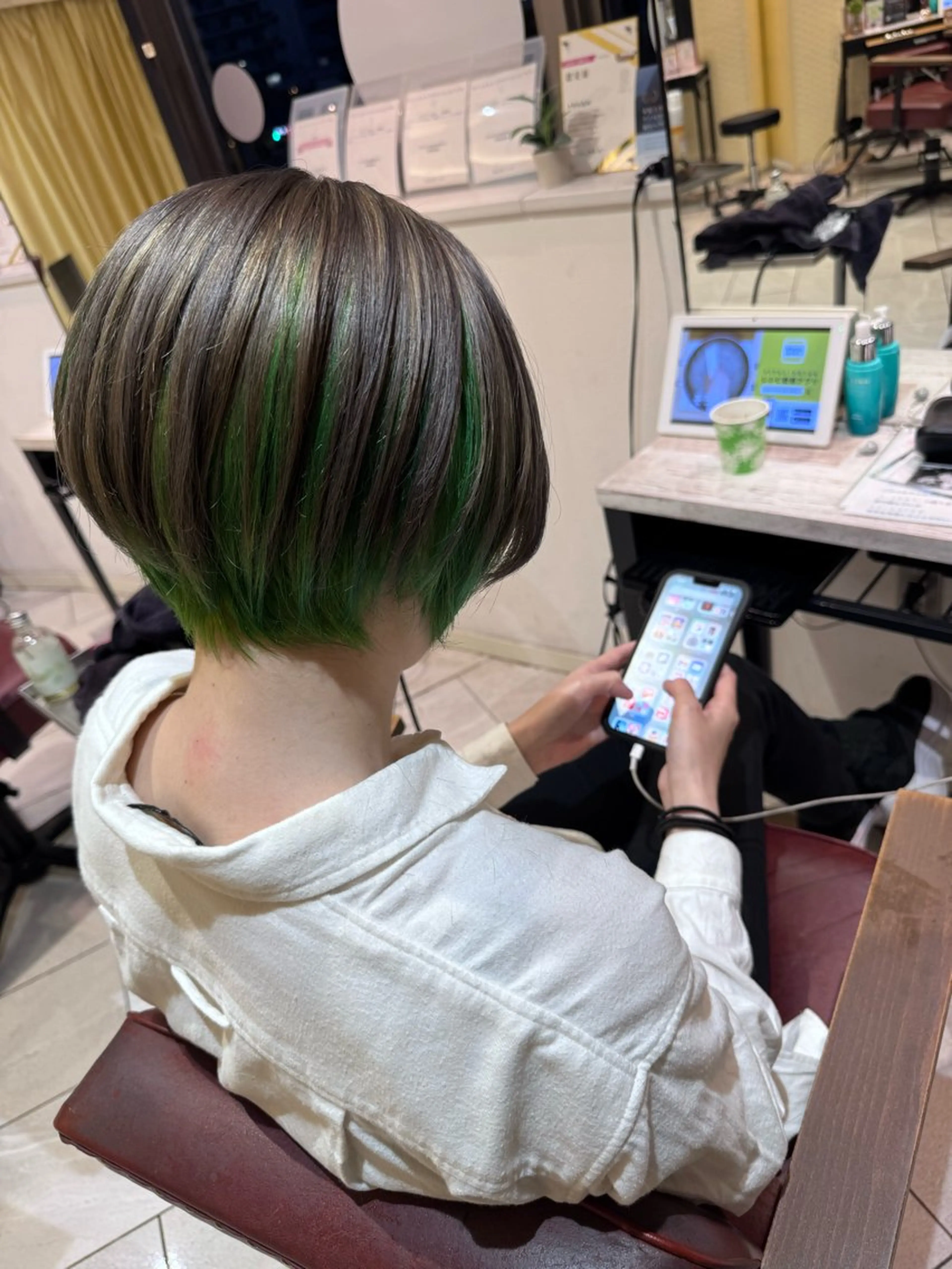ショート カラー ヘアカラー トリートメント オーガニック/白髪 ぼかし/斎藤相慶のヘアスタイル