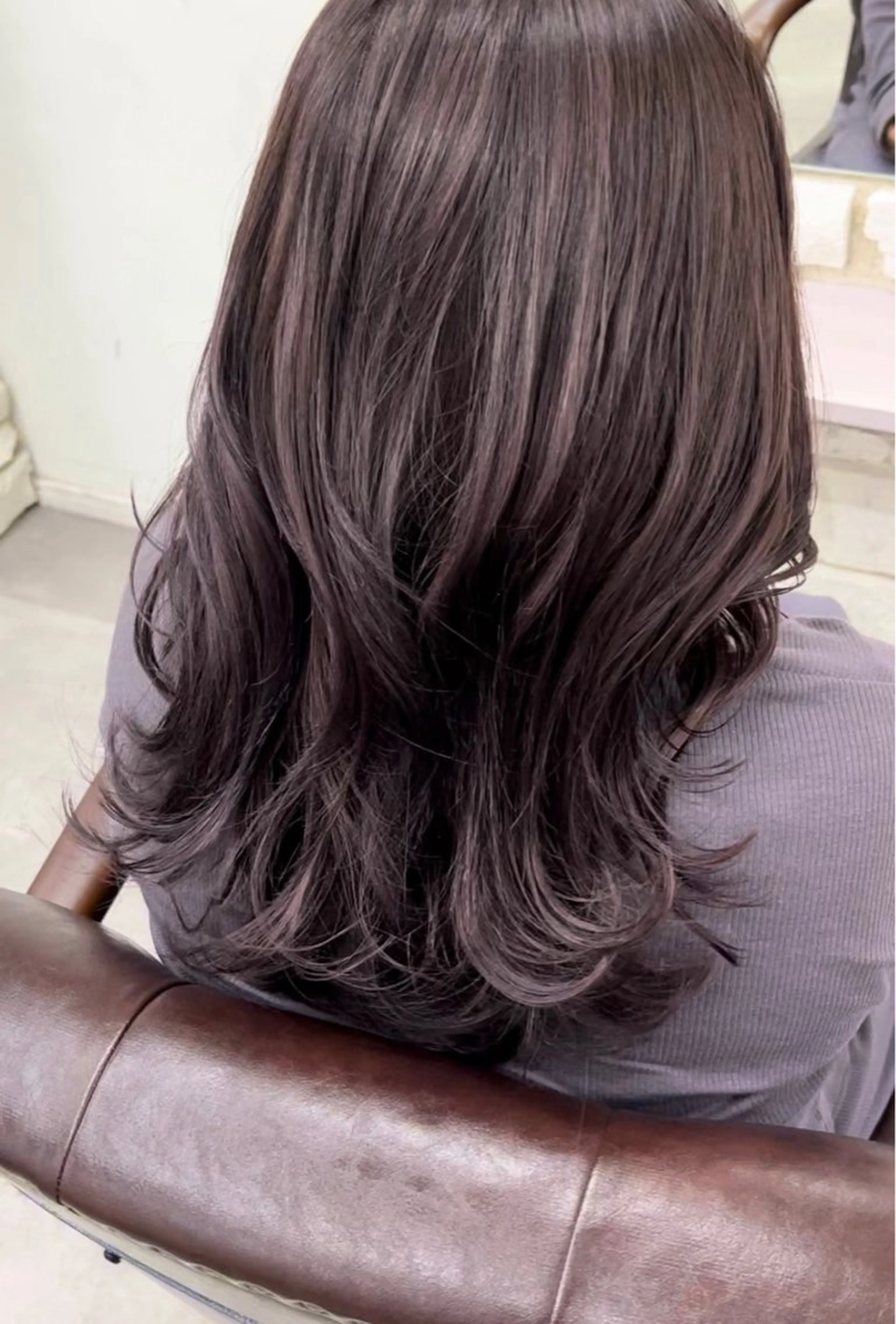 ロング カラー ラベンダーカラー カット ヘアカラー トリートメント 天王寺髪質改善なら よしみさん✨のヘアスタイル