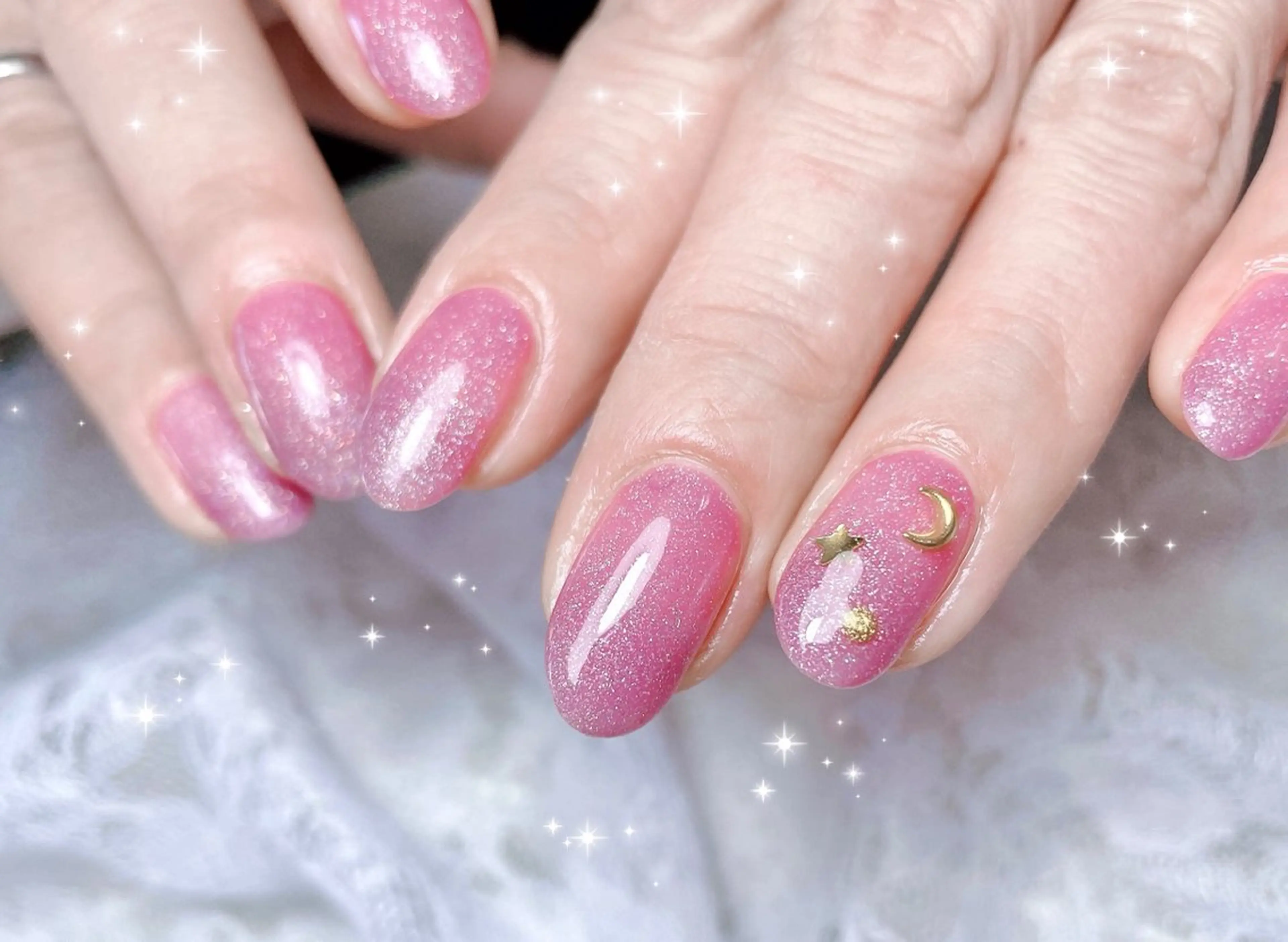 ネイル キラキラネイル ピンク ハンドネイル FLARE NAIL フレアネイルのネイルデザイン