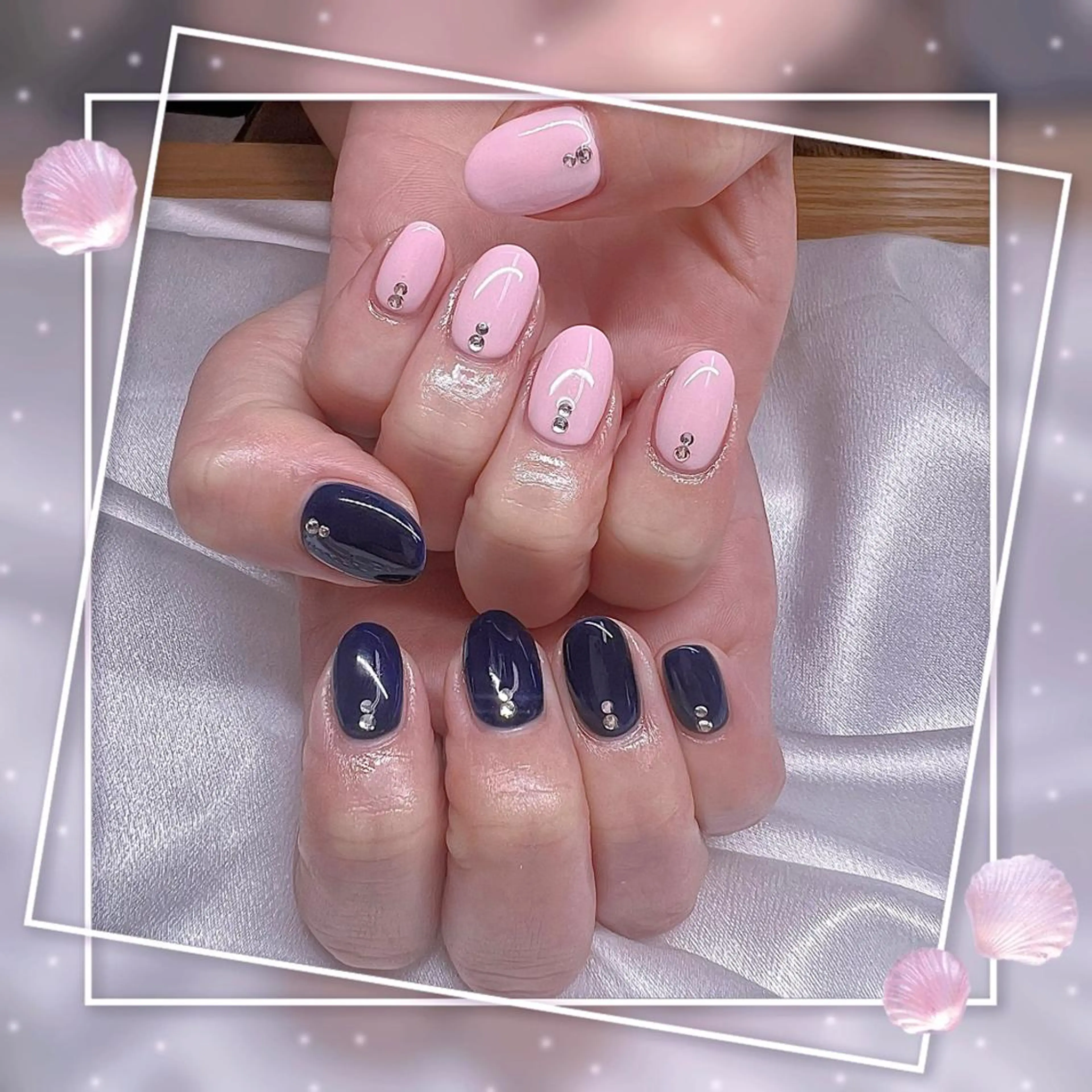 ネイル フレンチネイル キラキラネイル 韓国ネイル マグネットネイル マグネットフレンチ Chill Nailsalonのネイルデザイン