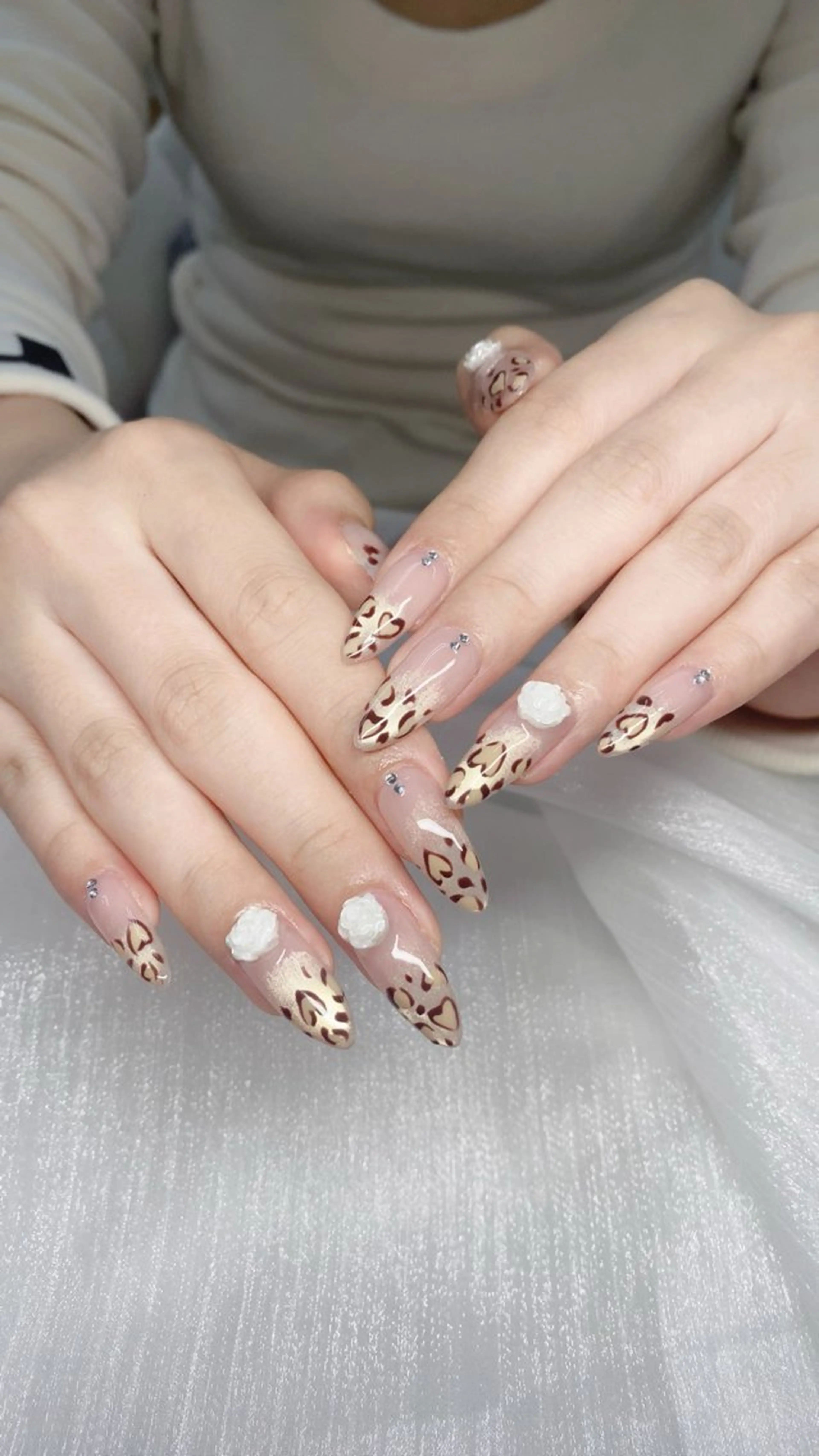 ネイル ハンドネイル フットネイル ハンドケア mika chanのネイルデザイン