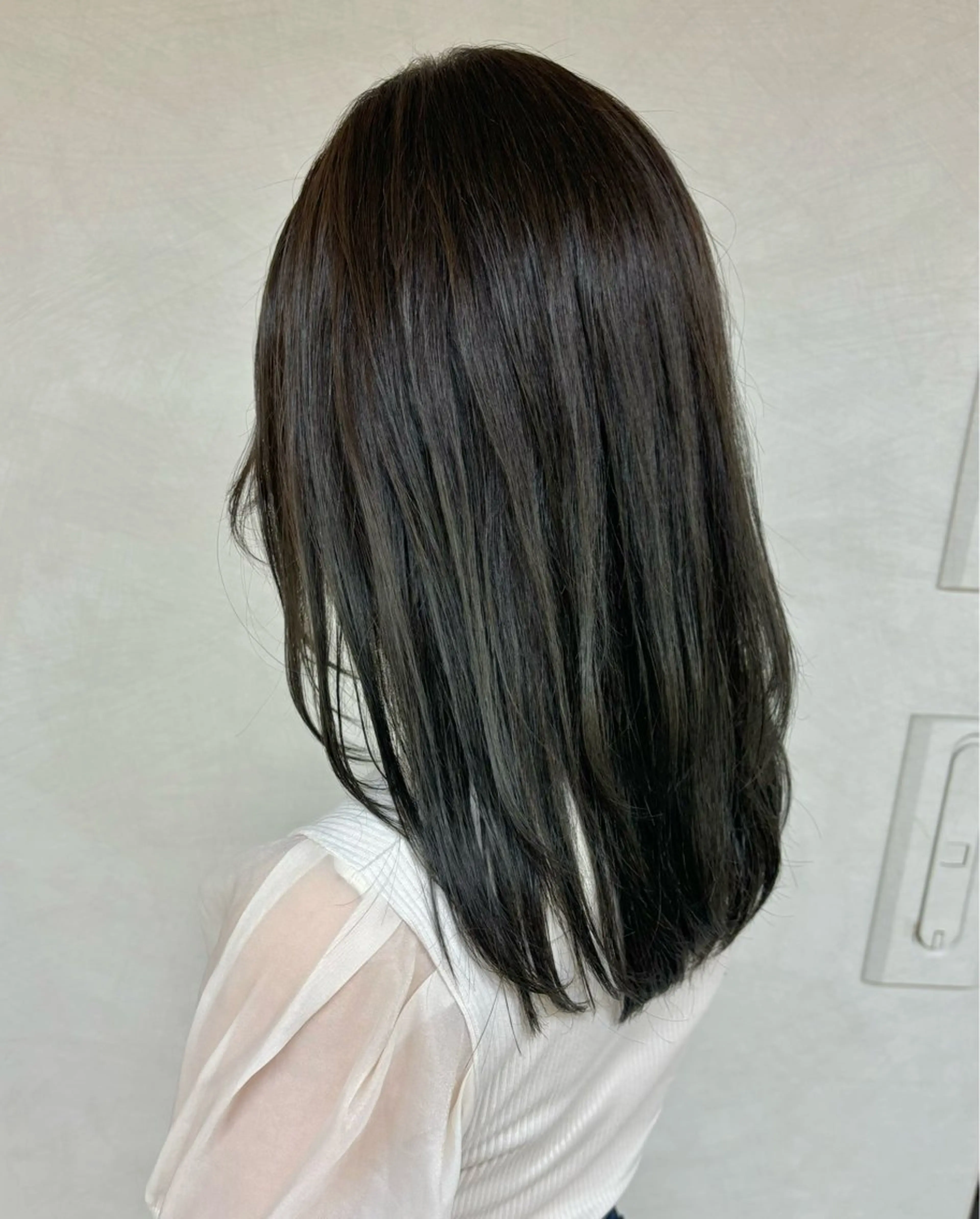 ミディアム 顔まわりレイヤー 顔周りカット レイヤーカット レイヤーカット/ボブ /nene🍥⋆*のヘアスタイル