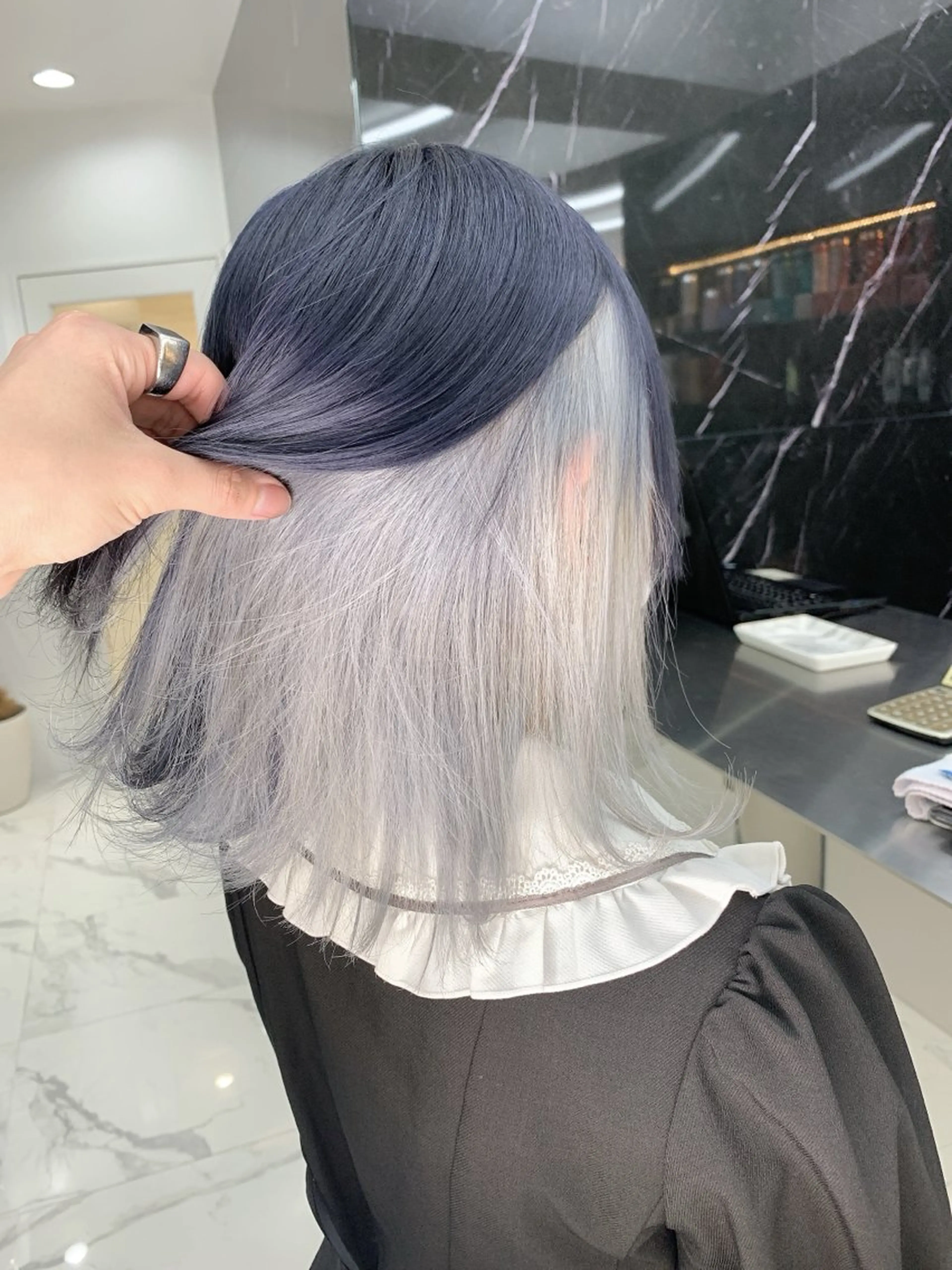 ミディアム カラー ZYNX所属・MAHIRO/複雑 履歴/ハイトーンのヘアスタイル