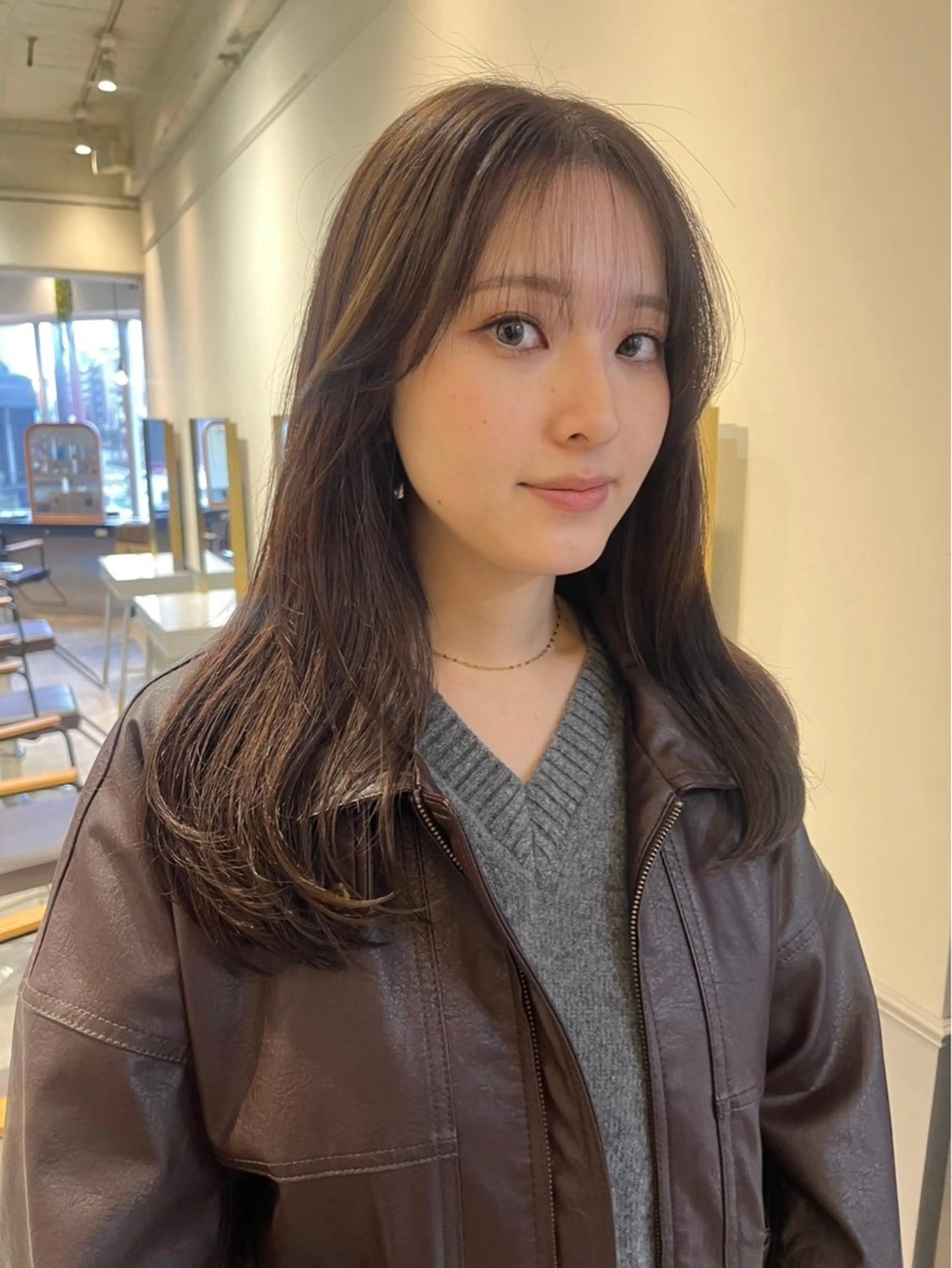 セミロング 縮毛矯正 SIKI yuuna モテ韓国ヘア☁️のヘアスタイル