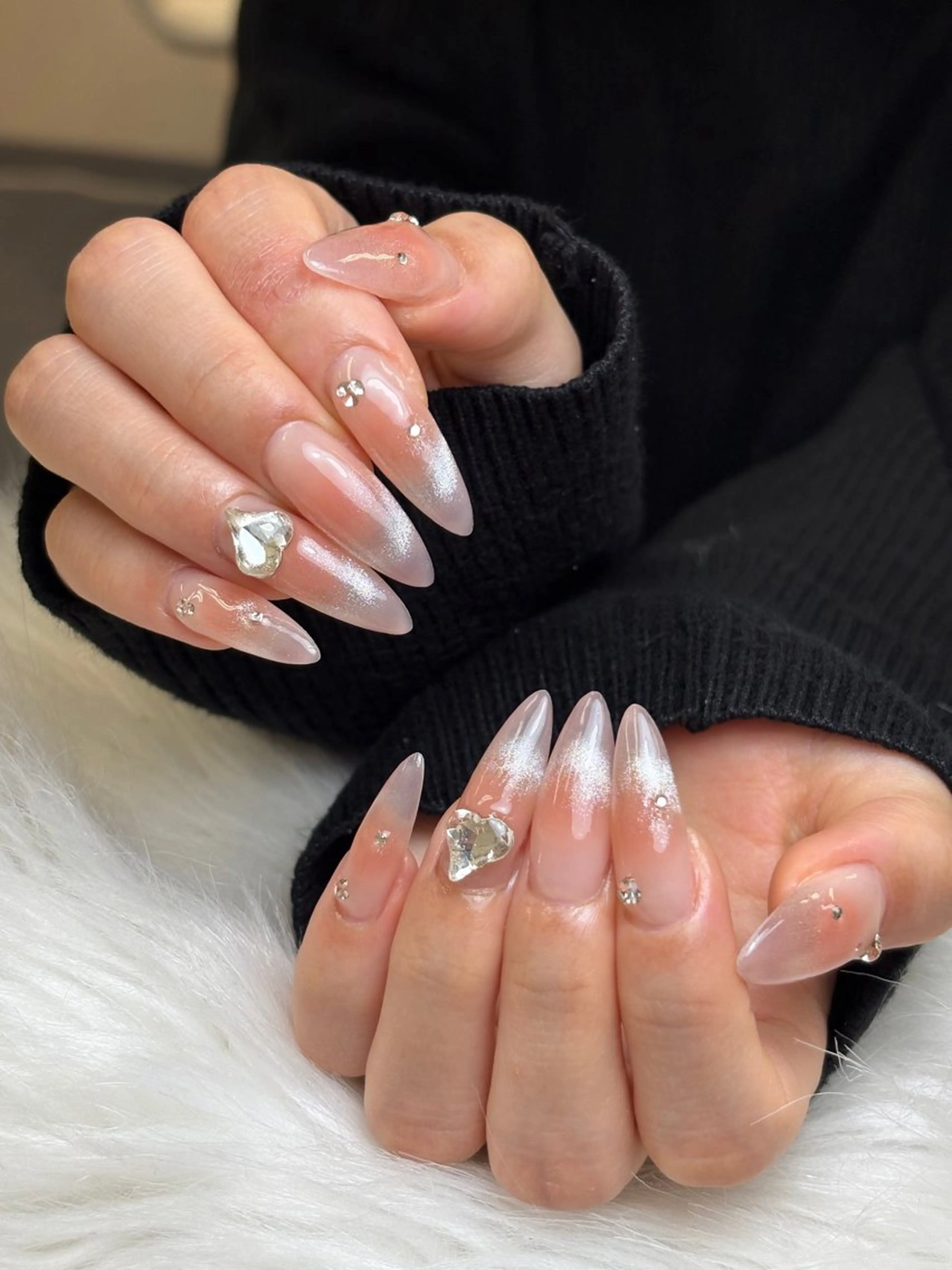 ネイル アートネイル フレンチネイル ジェルネイル ニュアンスネイル オフィスネイル ハンドネイル Nie Nail Shinokuboのネイルデザイン