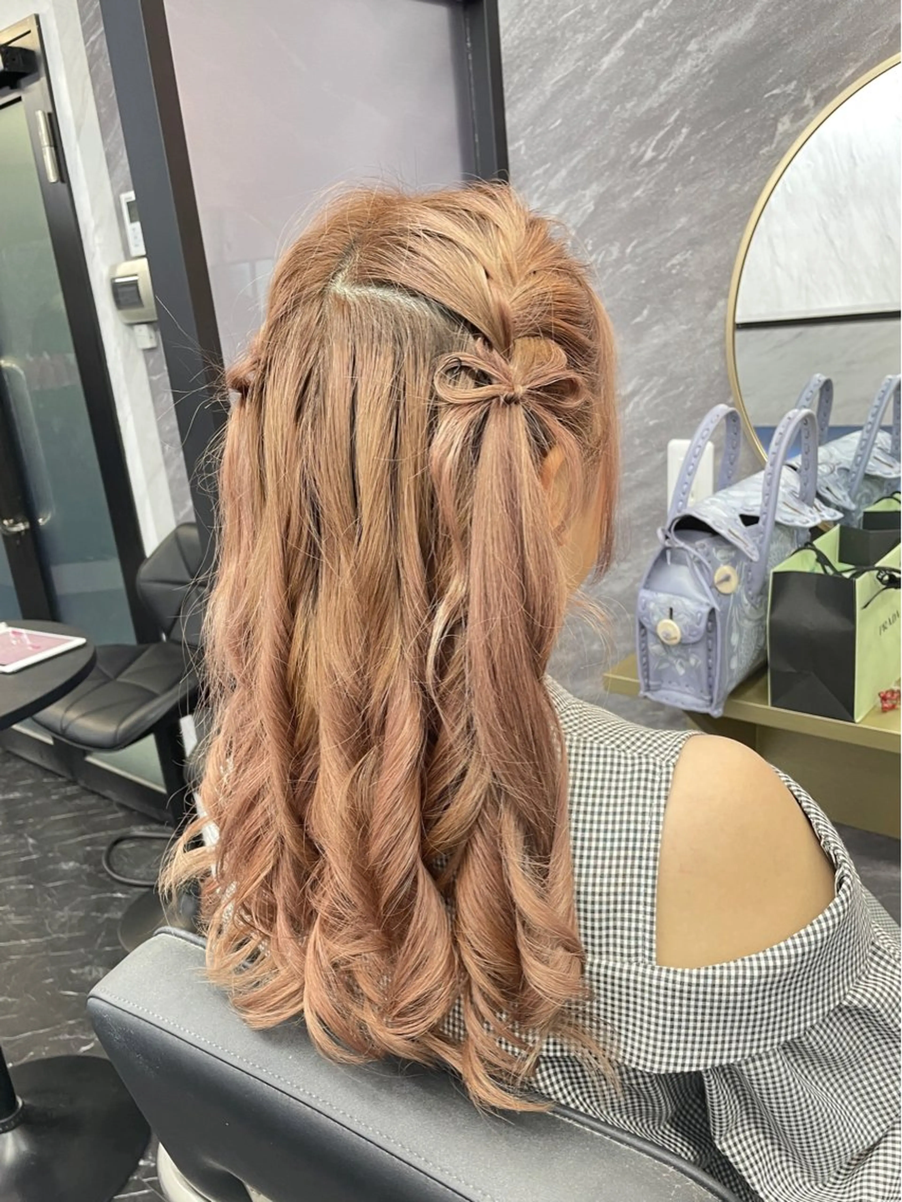 ロング ヘアアレンジ ヘアセット エクステ🩵ブリーチ 韓国ヘア🩵KAEのヘアスタイル