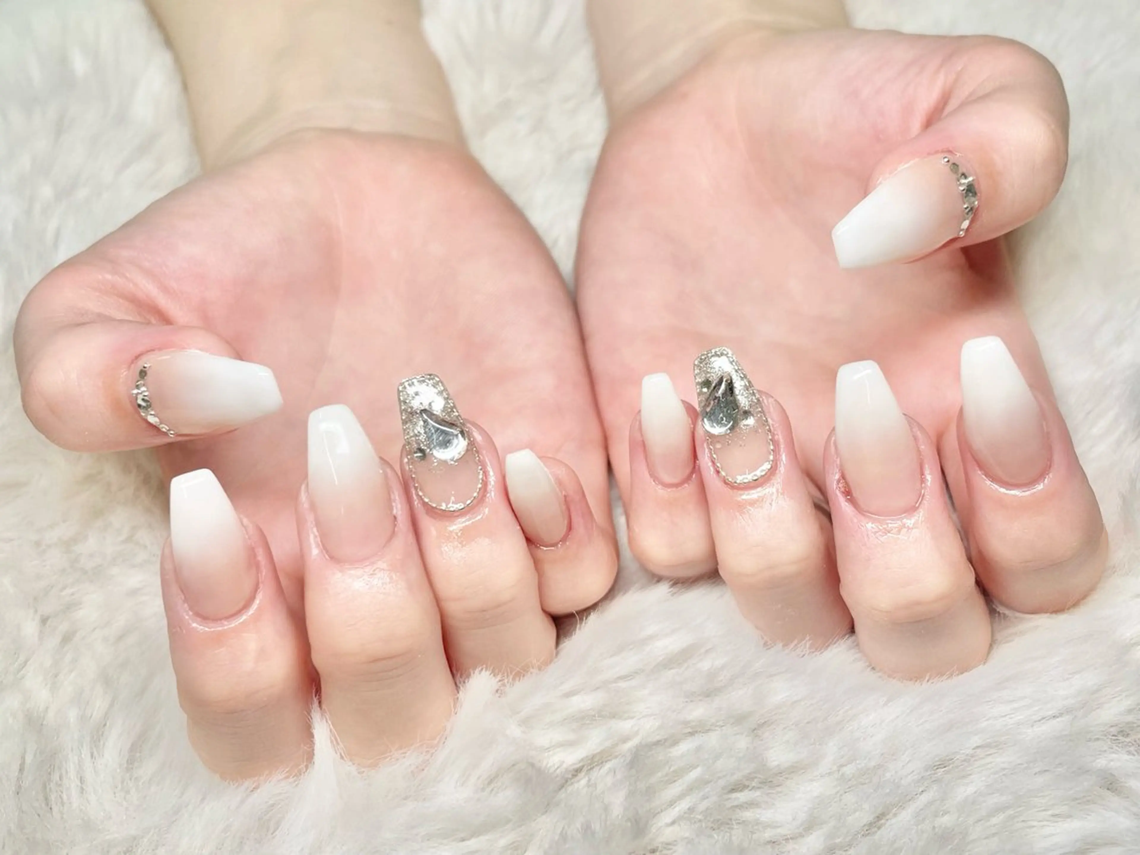ネイル ハンドネイル FILL nail SHIORIのネイルデザイン