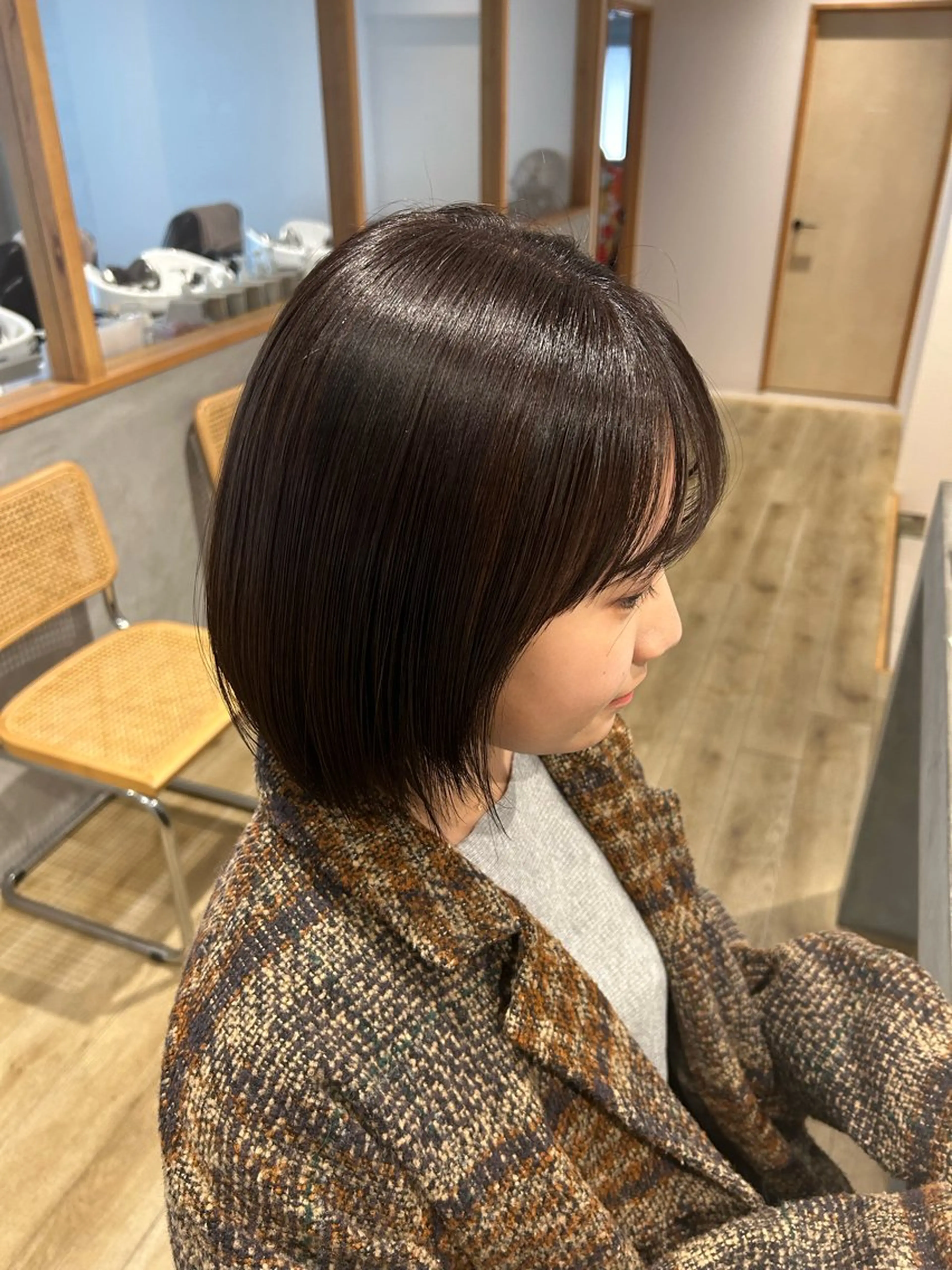 ショート カラー ブラウンカラー ヘアカラー トリートメント aina ⠀ ⠀ ⠀のヘアスタイル