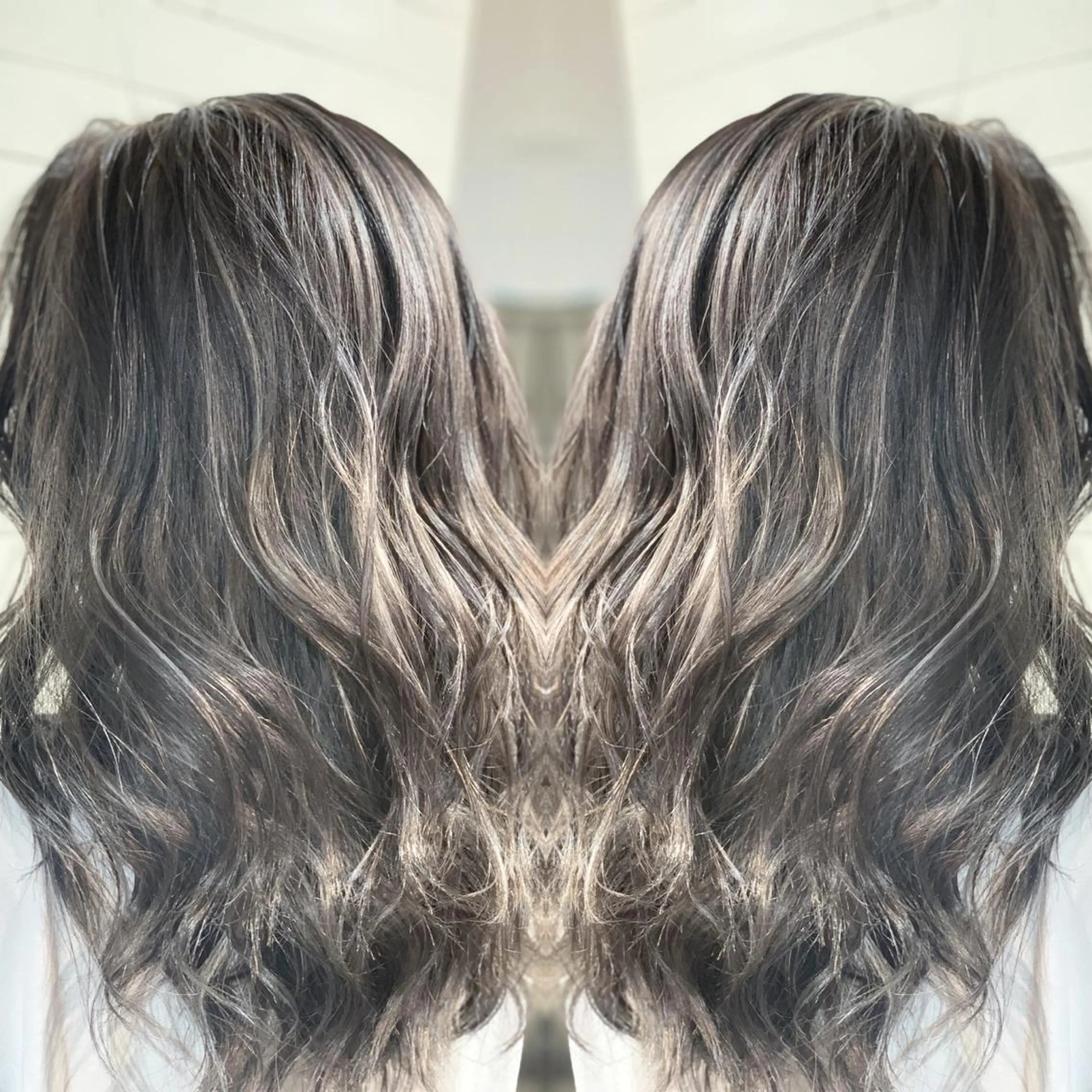 ミディアム カラー ヘアアレンジ 髪質改善×ハイトーン 中田啄也のヘアスタイル