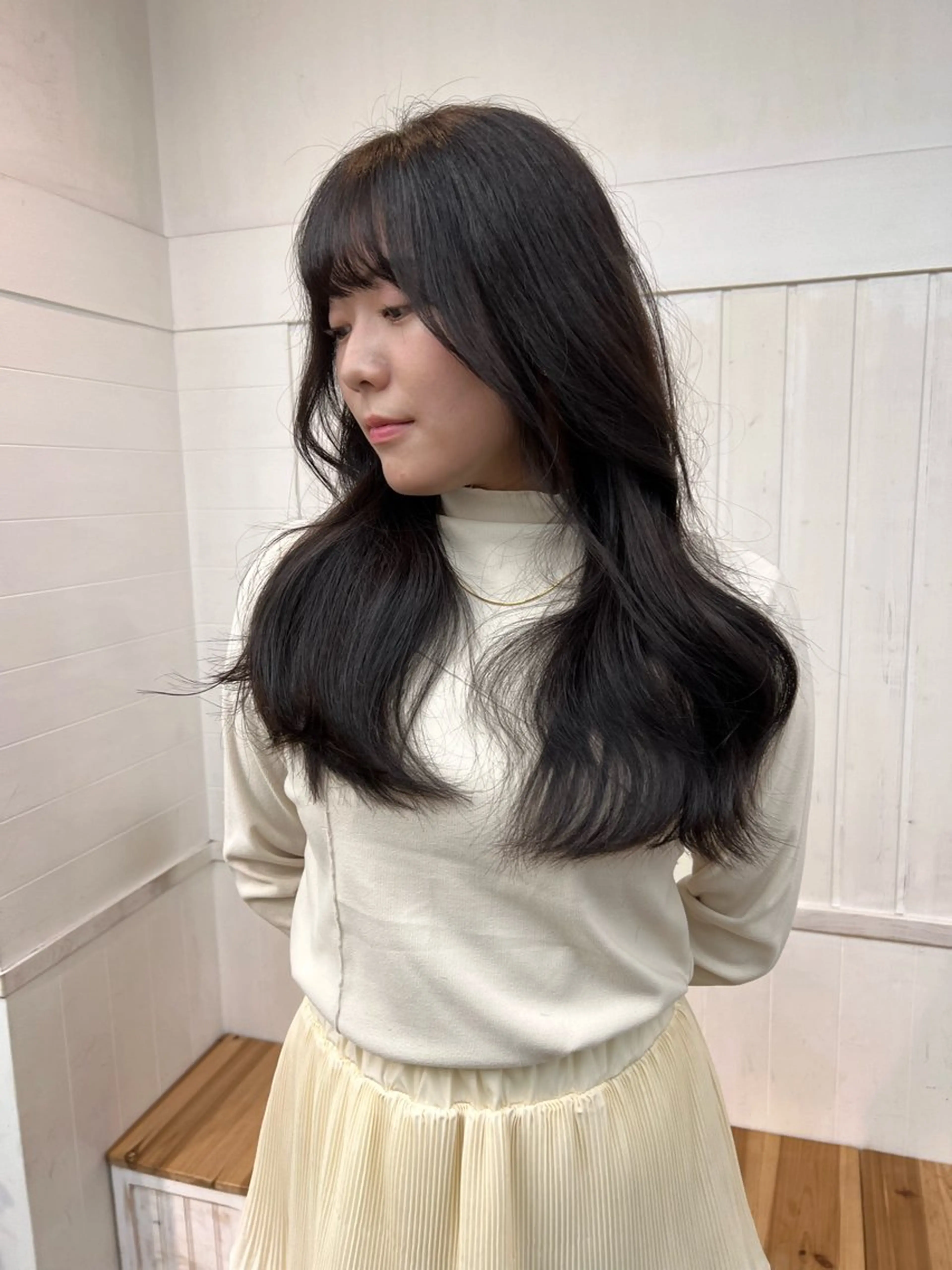 セミロング 【YUTO】確実に 髪を綺麗にするプロ。のヘアスタイル