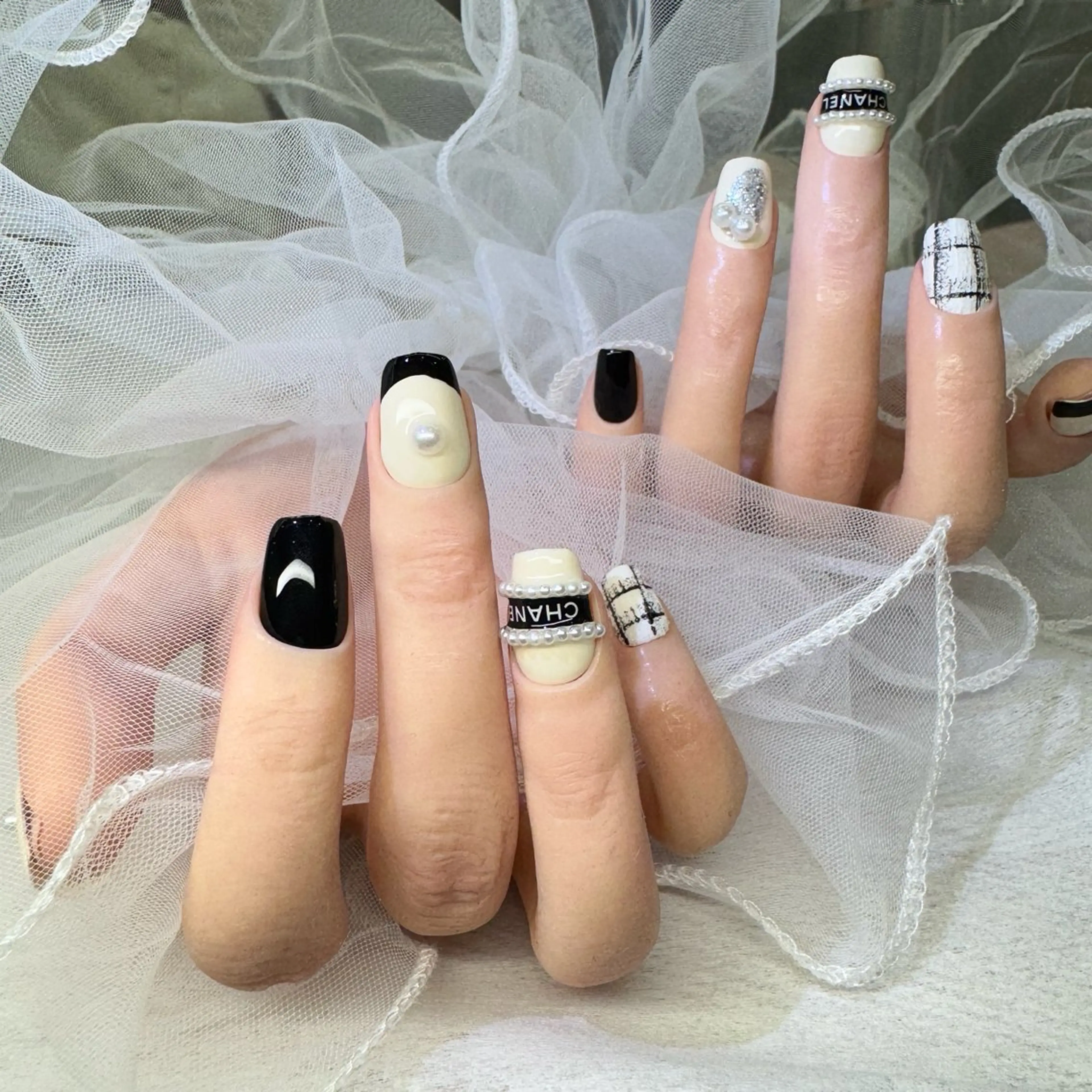 ネイル MoMo Nail所属・MoMo Nail 新大久保のネイルデザイン