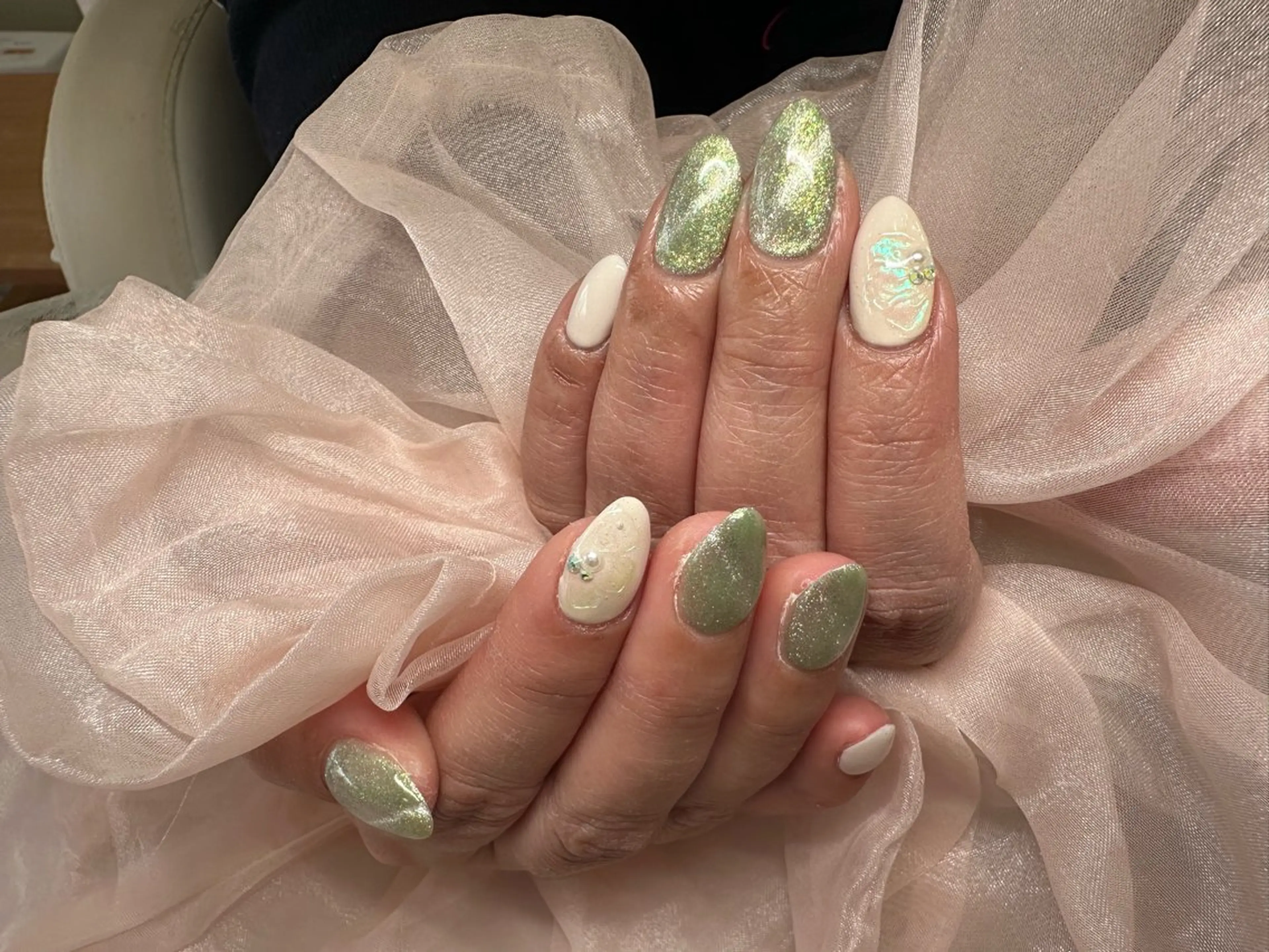 ネイル ハンドネイル AOAQUA SHIORIのネイルデザイン