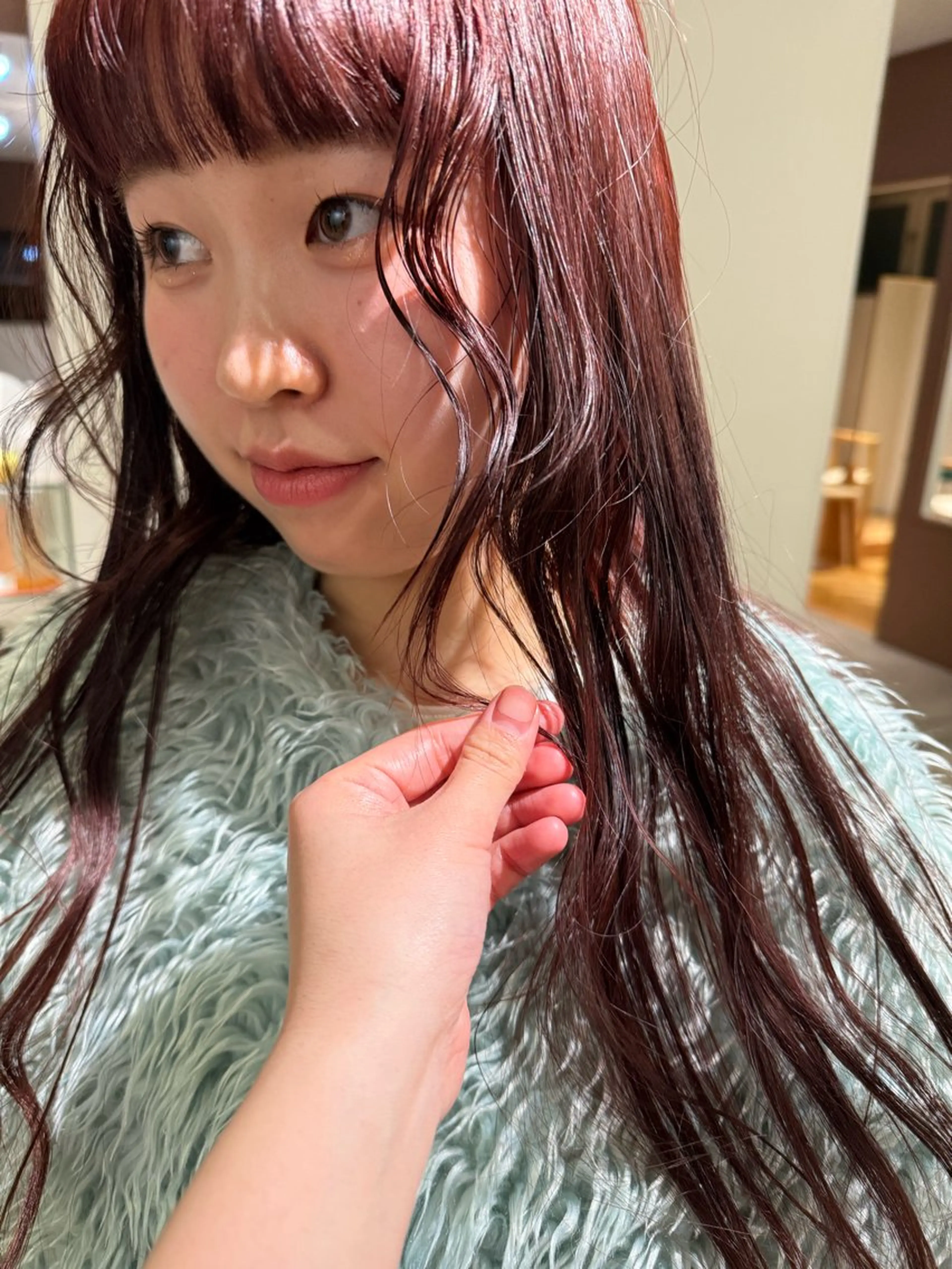 ロング カラー ヘアカラー トリートメント 南部 綾音のヘアスタイル