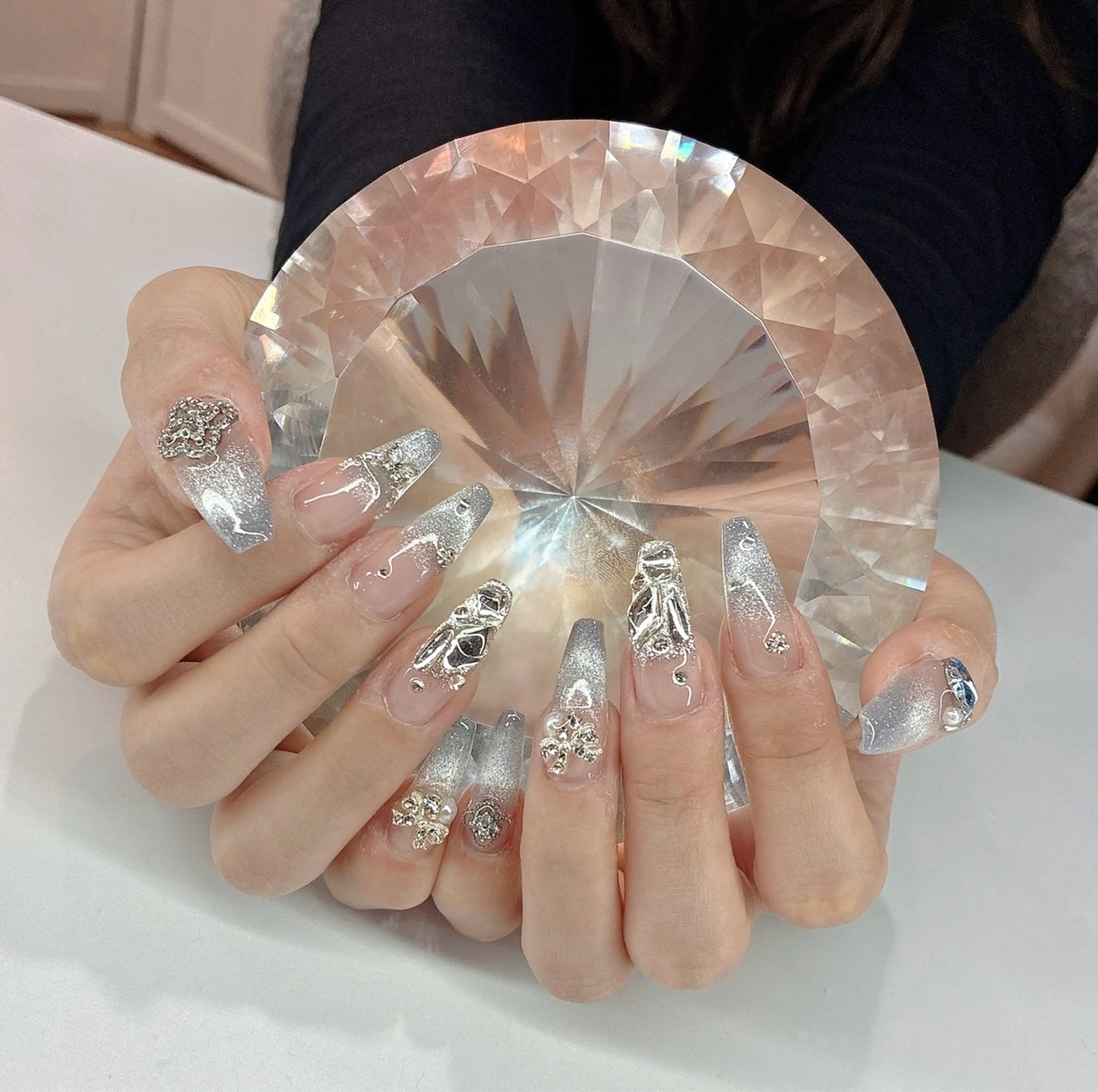 ネイル ハンドネイル LoaChaton kaeのネイルデザイン