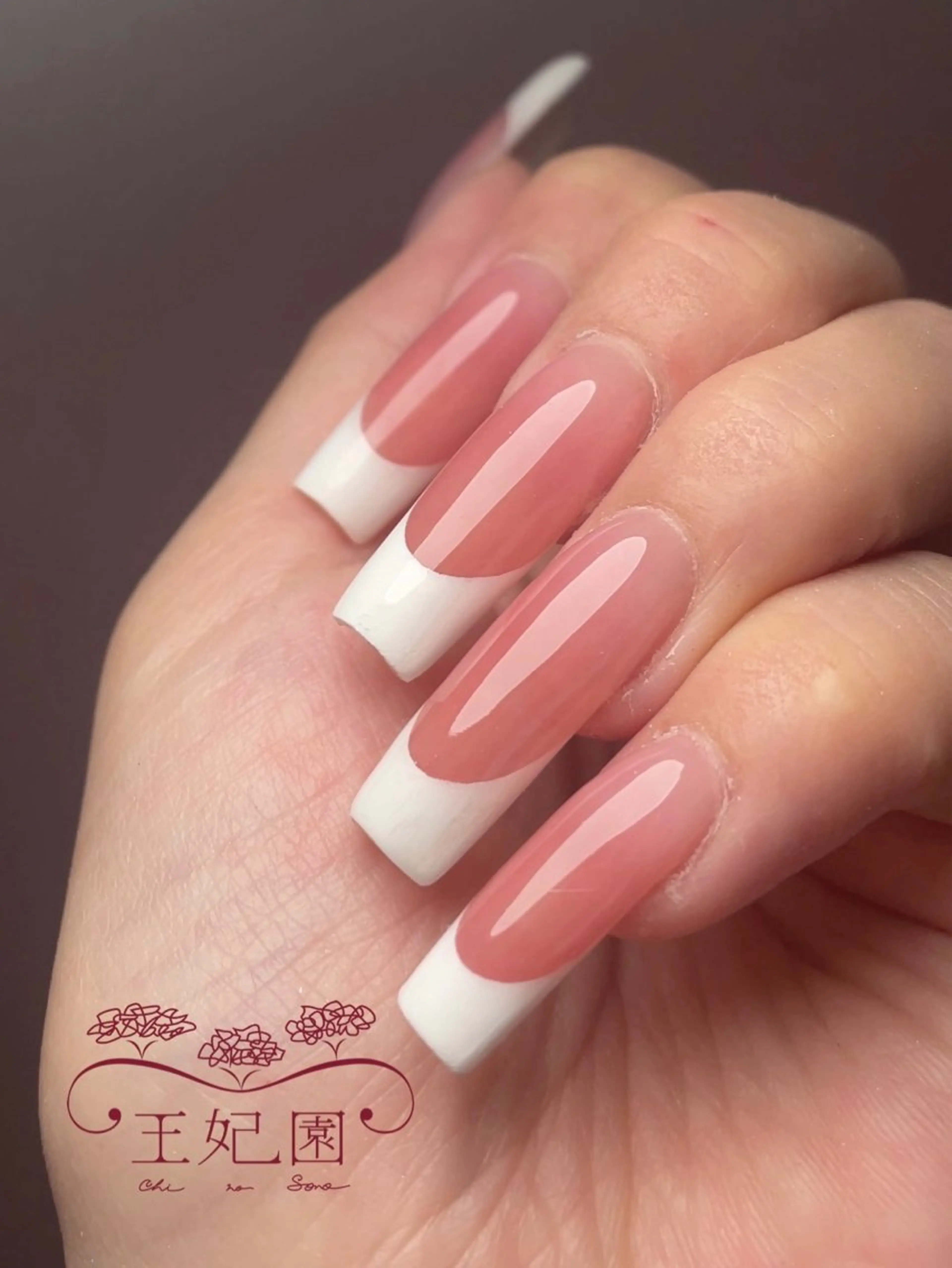 ネイル フレンチネイル スカルプネイル nail salon王妃の園所属・王妃の園 ohinosonoのネイルデザイン