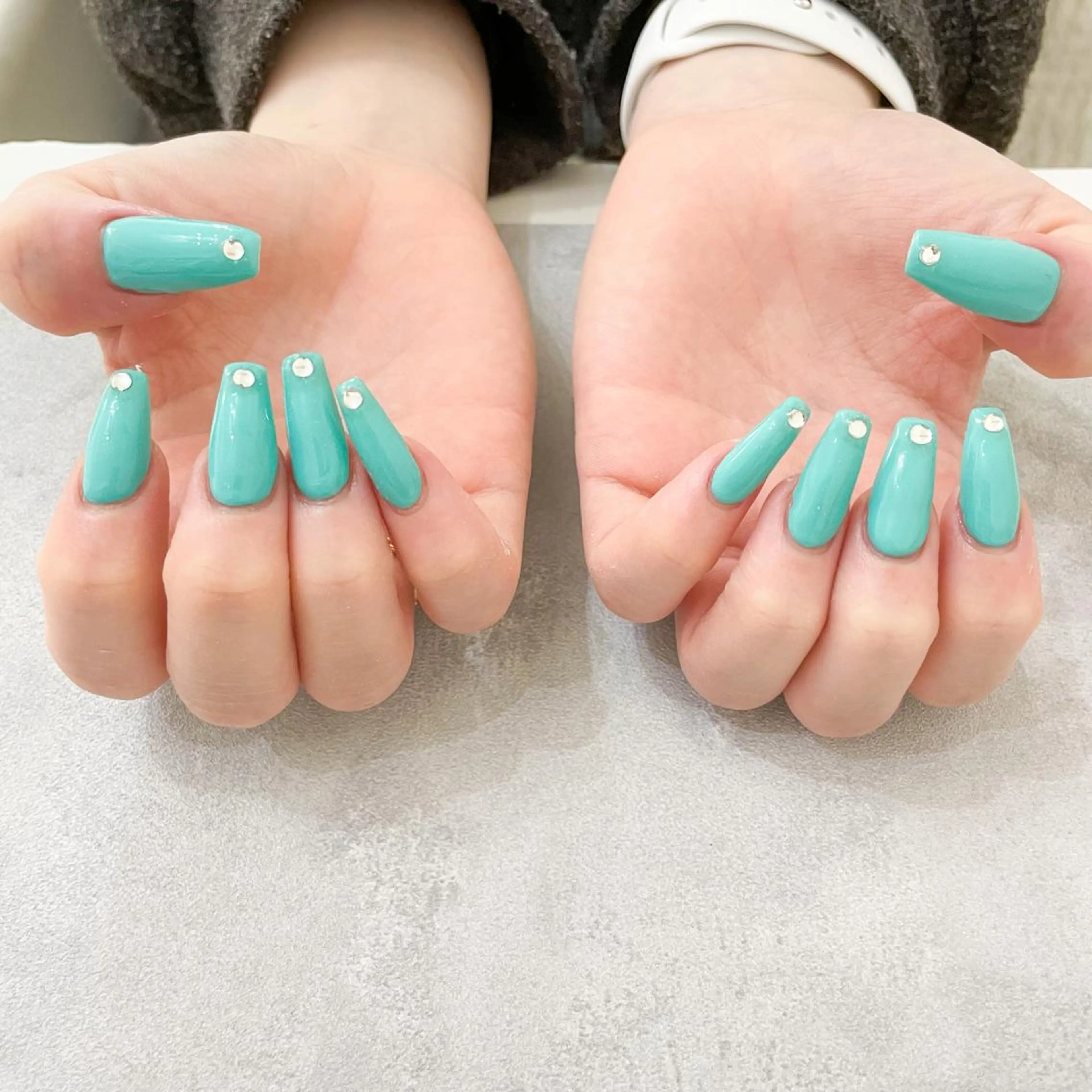 ネイル ハンドネイル ゴテゴテ💙ワンホン リオナのネイルデザイン