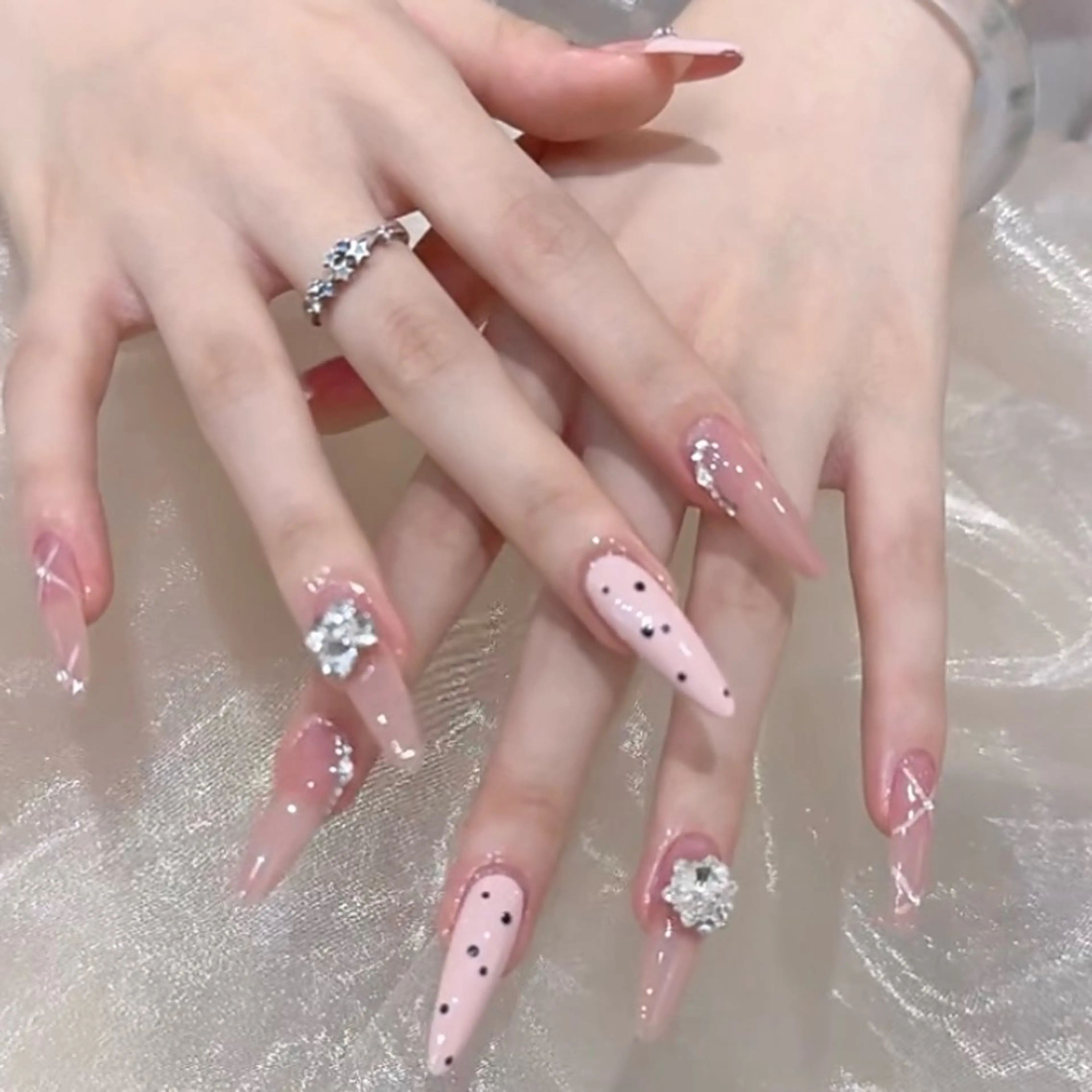 ロング Noa nail(旧 capof nailのネイルデザイン