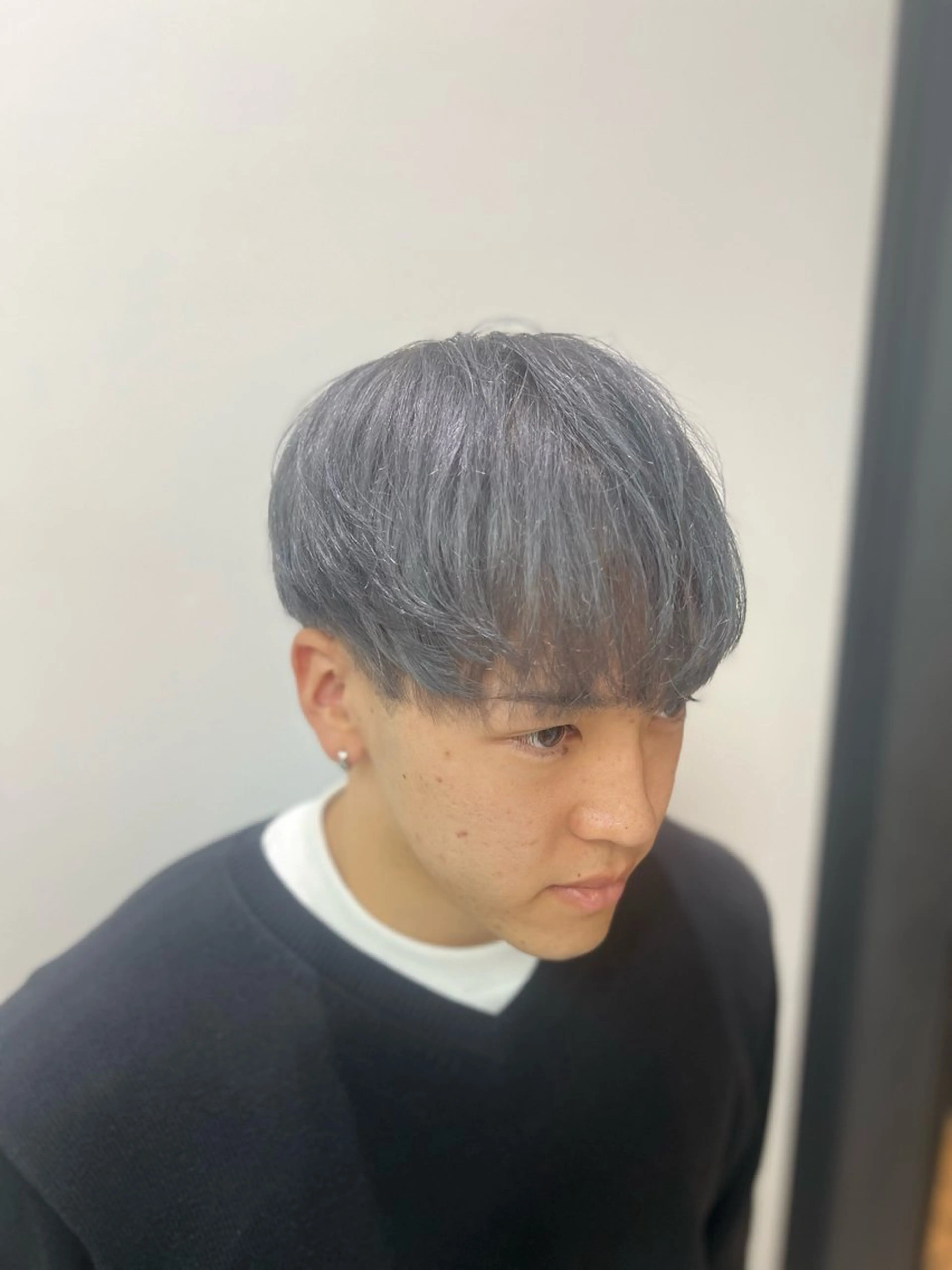 カラー メンズ ダブルカラー寒色系 ボリューム改善ハヤトのヘアスタイル