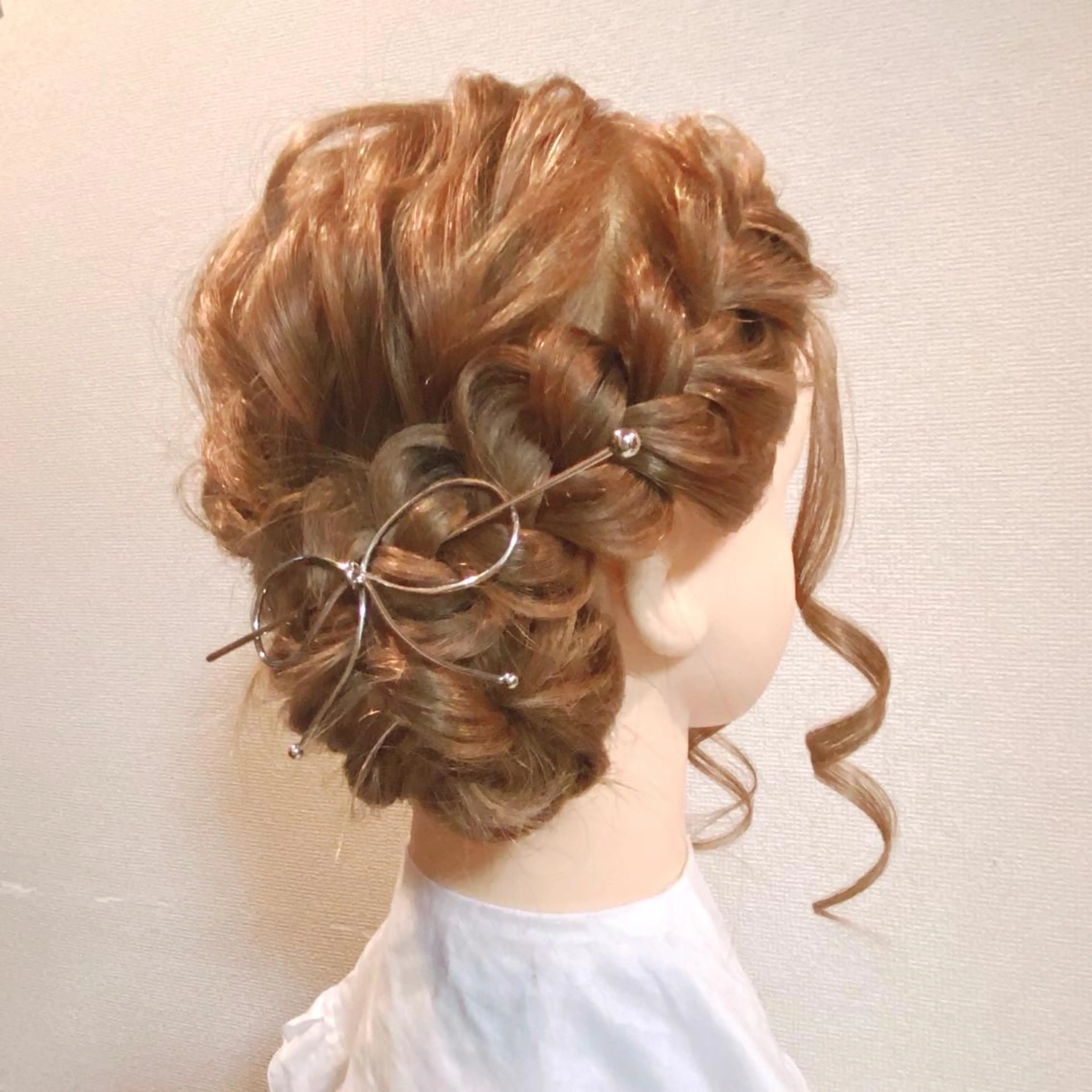 ミディアム ヘアアレンジ 三つ編み an池袋本店所属・🌷吉野ひかり🌷 カットモデル募集✂️のヘアスタイル