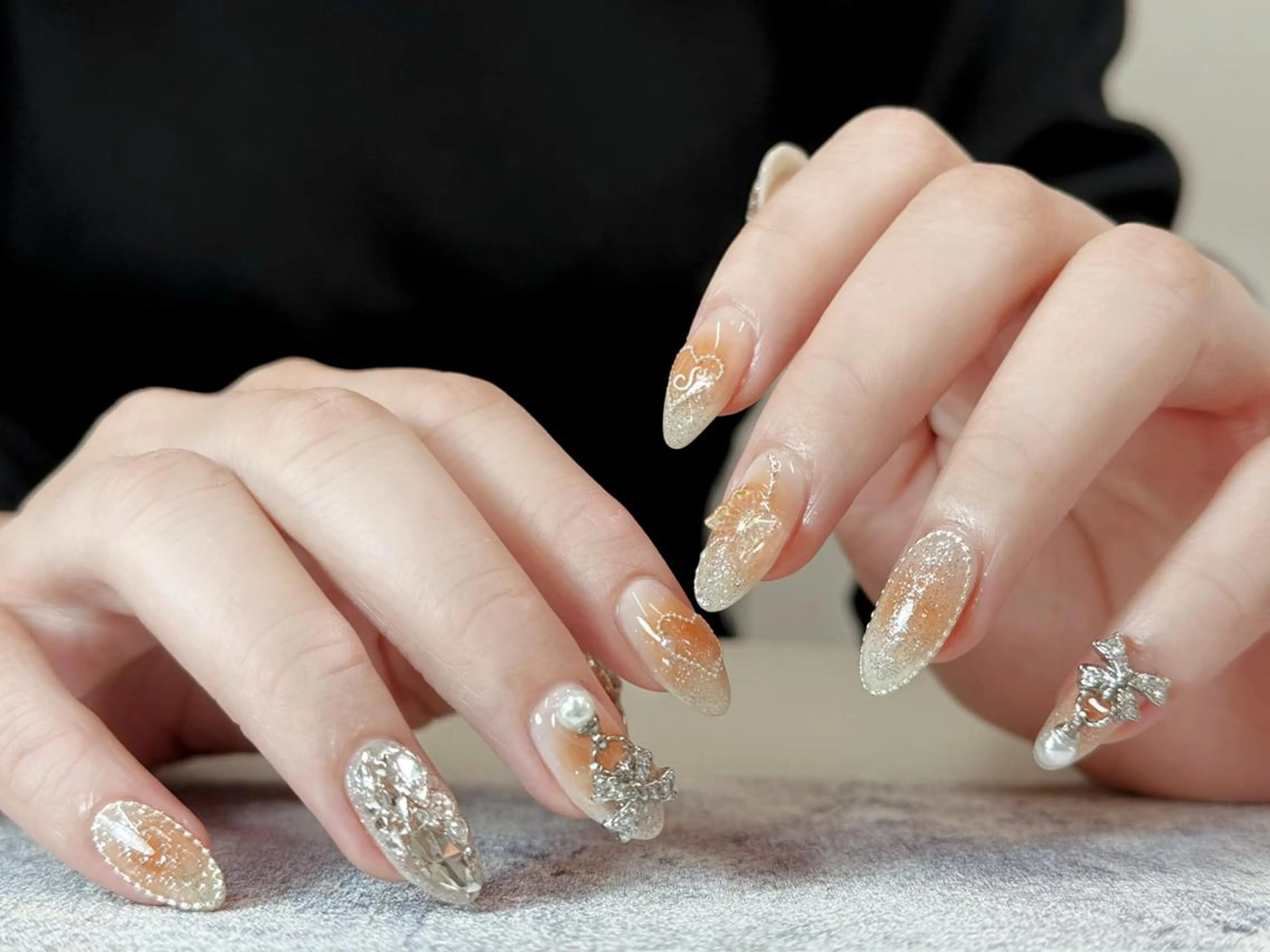 ネイル アートネイル オーロラネイル ブルー チークネイル フットネイル ハンドネイル Nails 168 ネイルズイロハのネイルデザイン