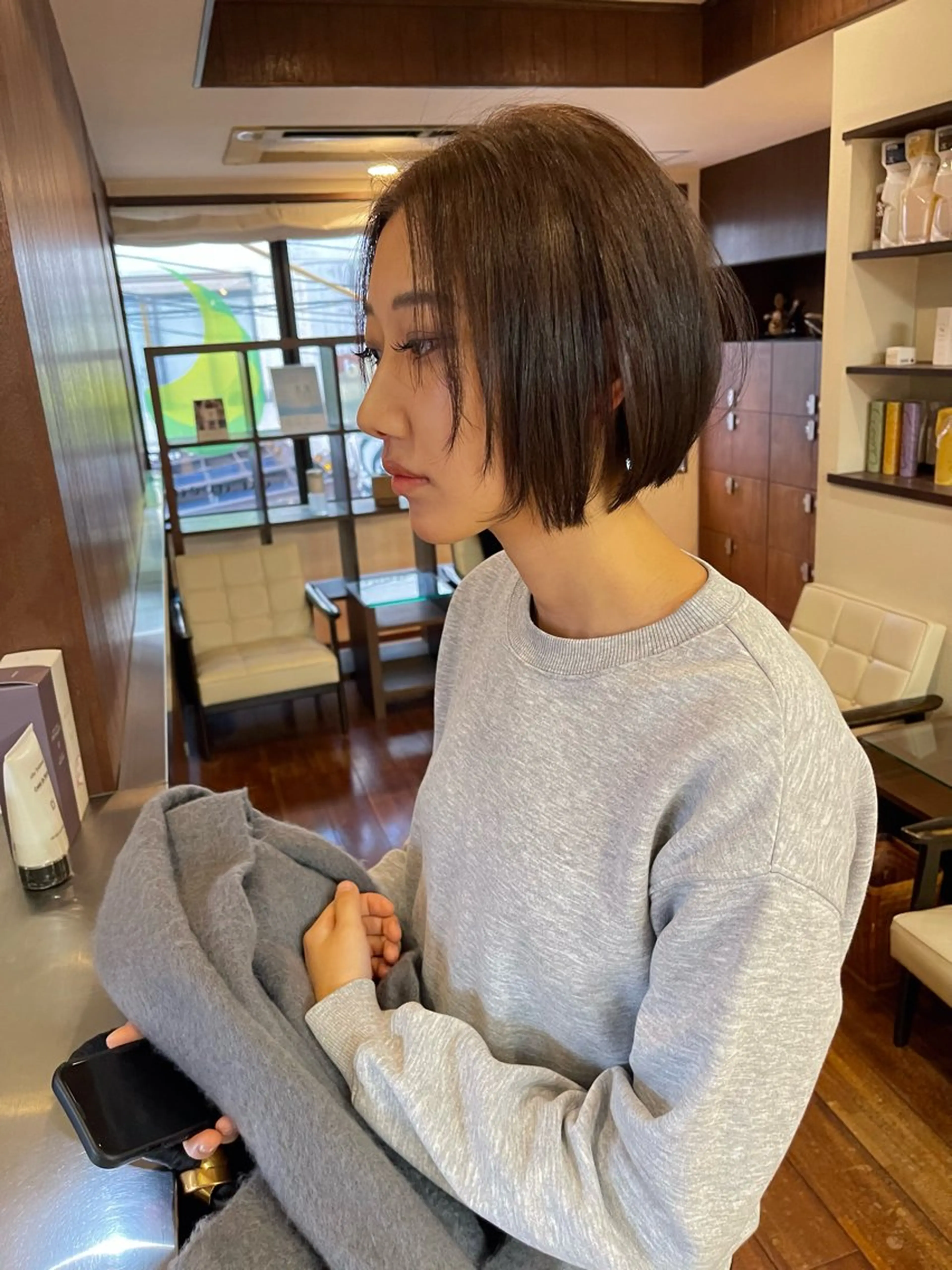 ショート カラー ボブレイヤー ボブ レイヤーカット 小顔カット カット ヘアカラー トリートメント 髪質改善ｶﾗｰ ｹｱﾌﾞﾘｰﾁ/ﾀﾑのヘアスタイル